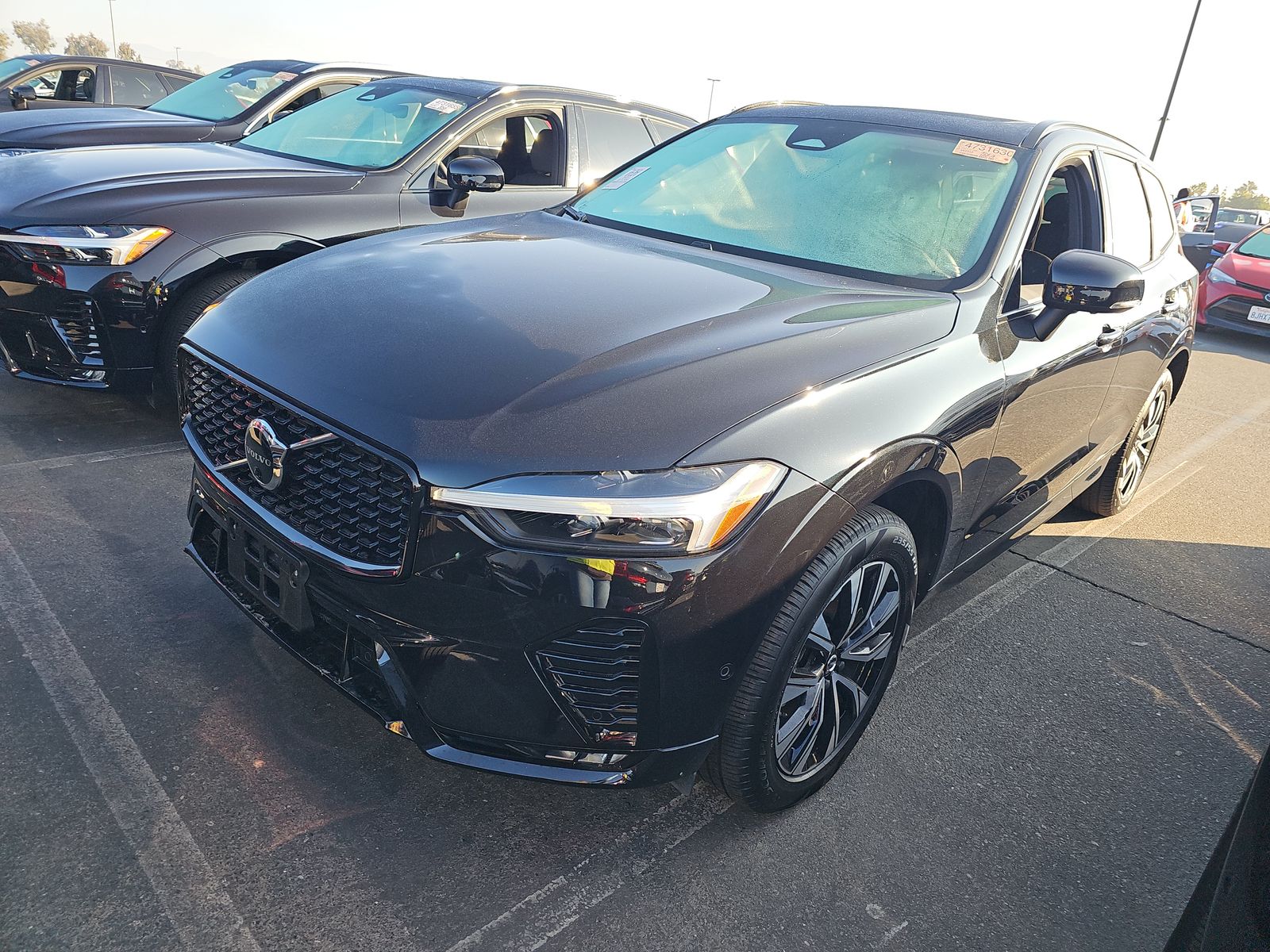 2025 Volvo XC60 B5 Plus AWD