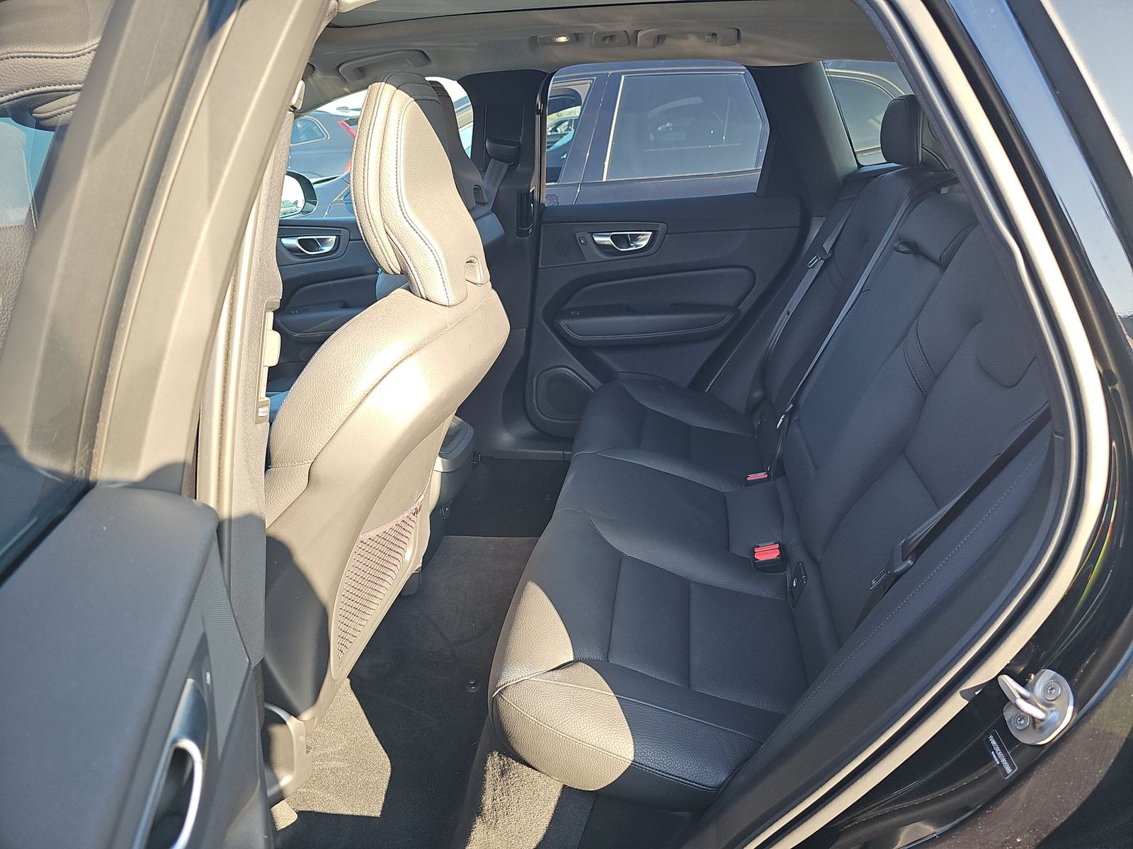 2025 Volvo XC60 B5 Plus AWD