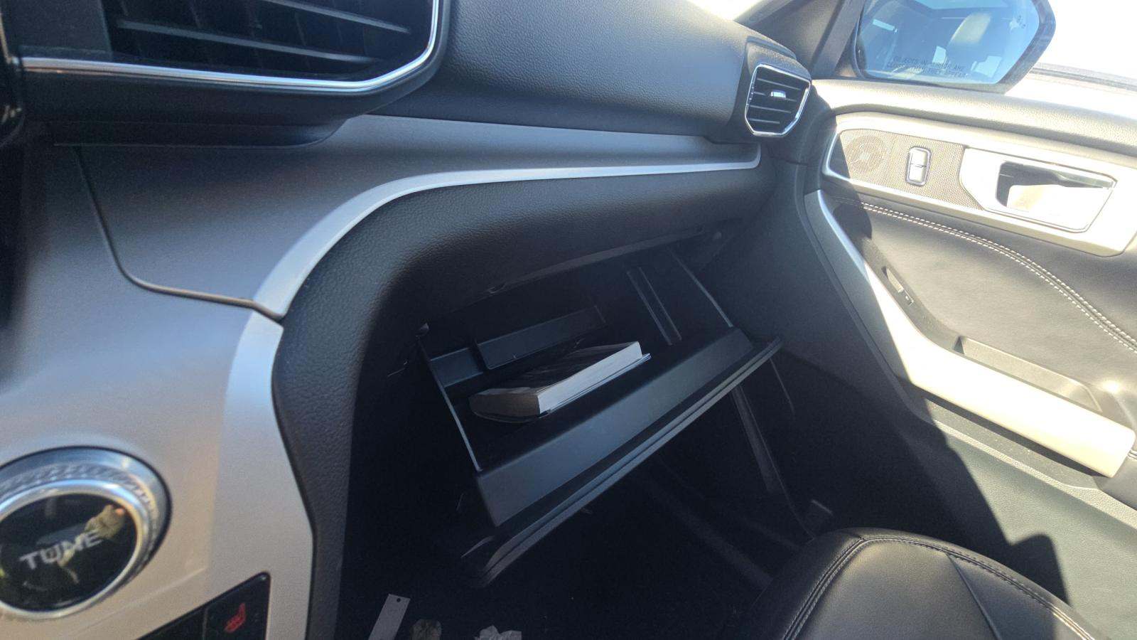 2023 Ford Explorer XLT AWD