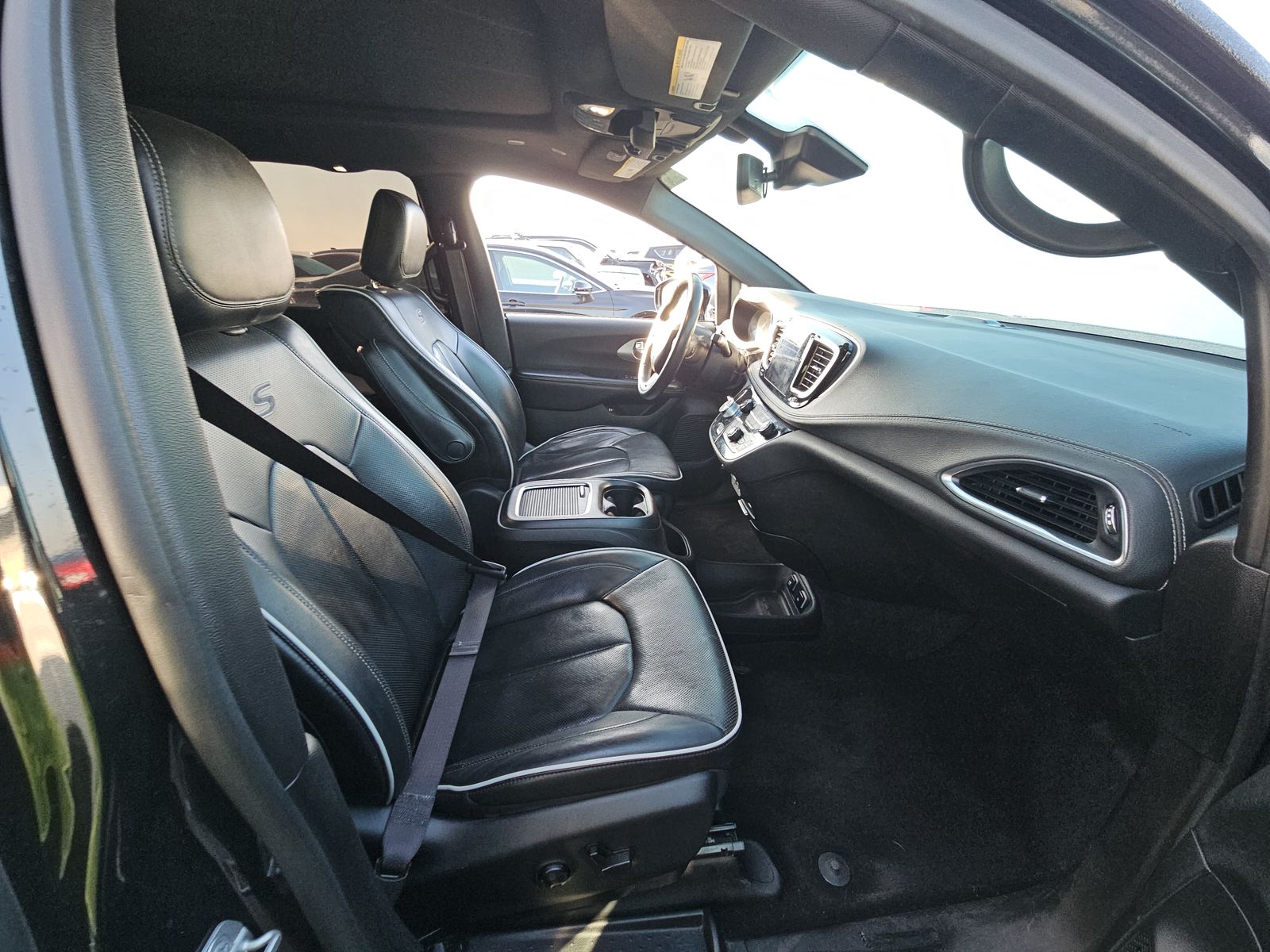 2020 Chrysler Pacifica Hybrid Limited FWD