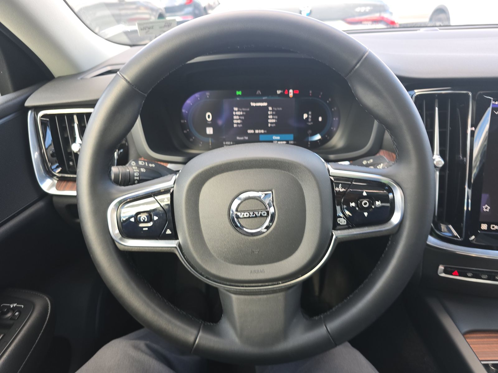 2024 Volvo S60 B5 Plus AWD