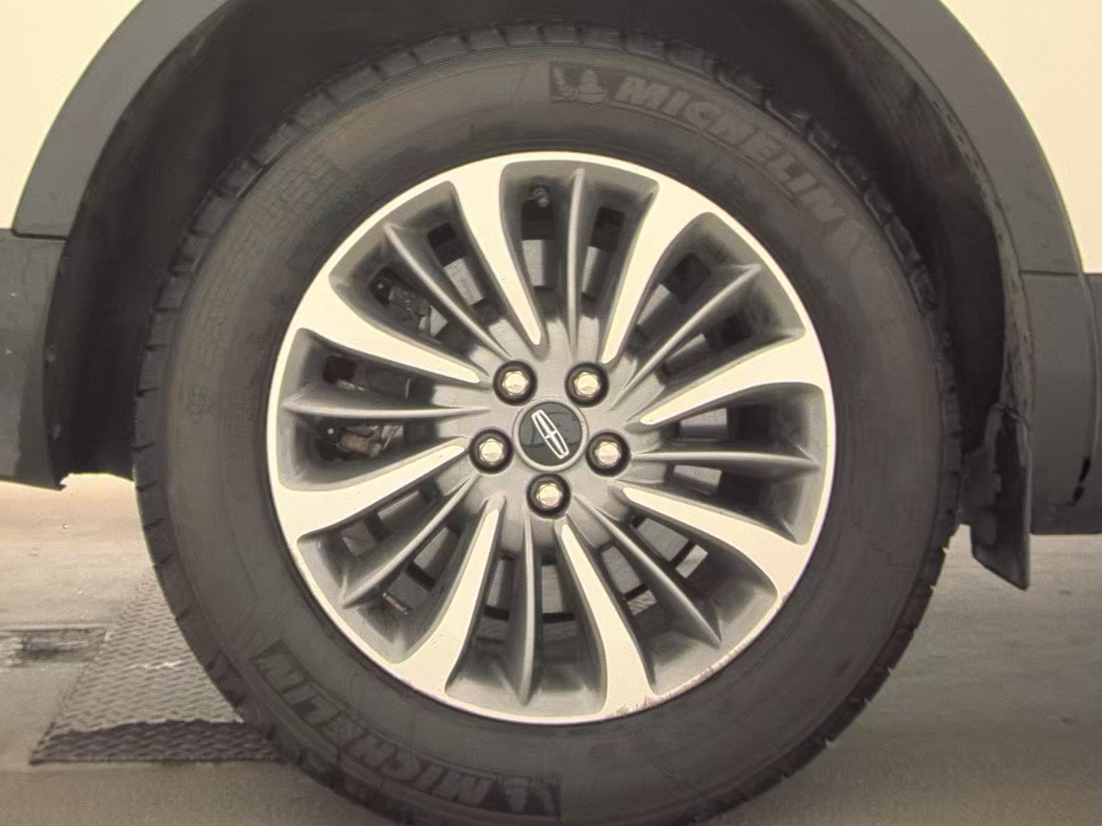 2023 Lincoln Nautilus Standard AWD