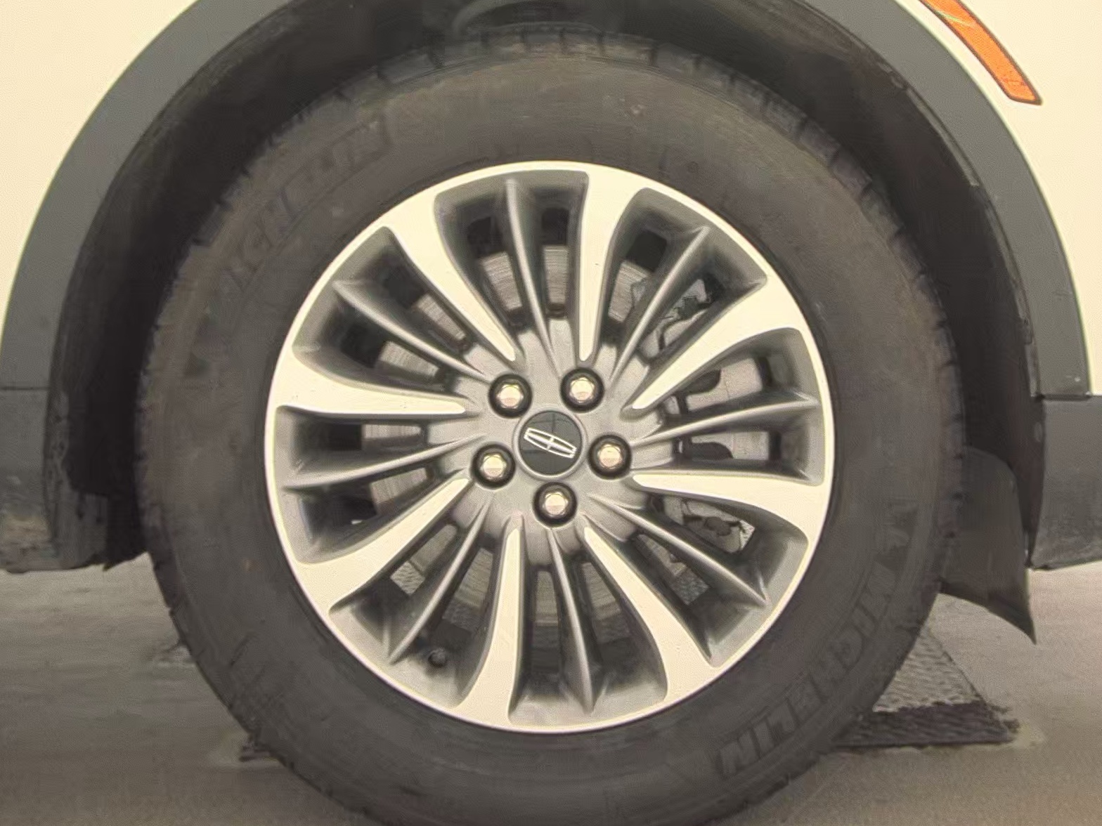 2023 Lincoln Nautilus Standard AWD