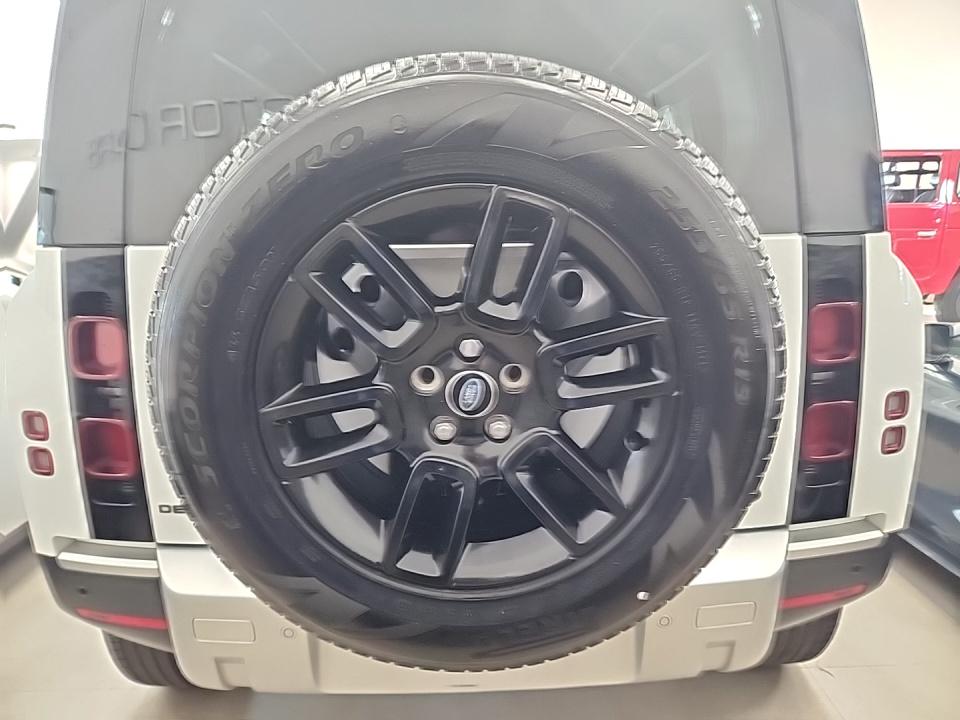 2022 Land Rover Defender 110 S AWD