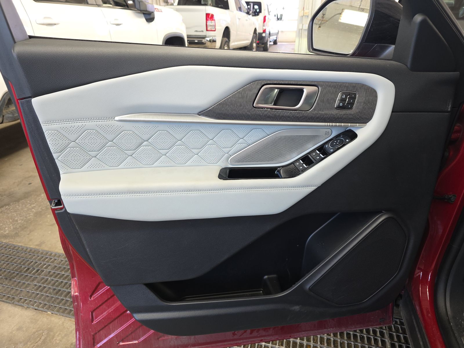 2025 Ford Explorer Platinum AWD