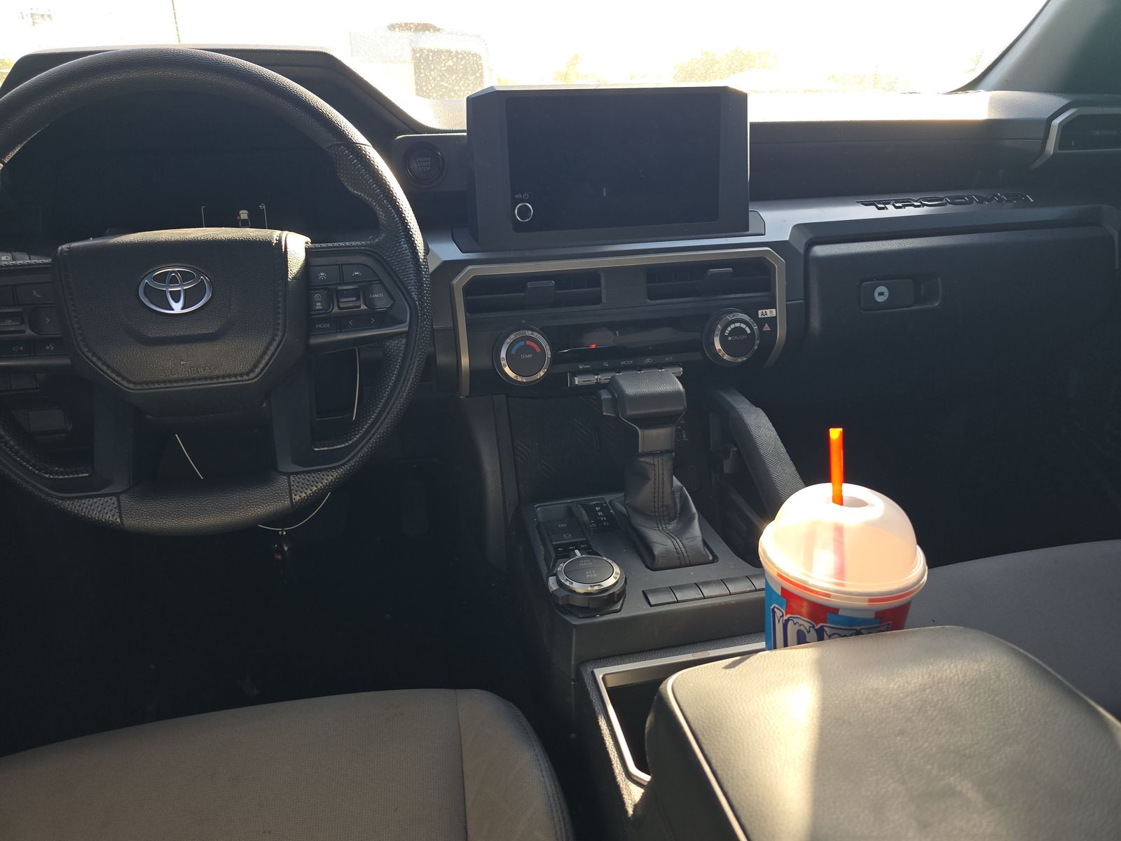 2024 Toyota Tacoma SR5 AWD