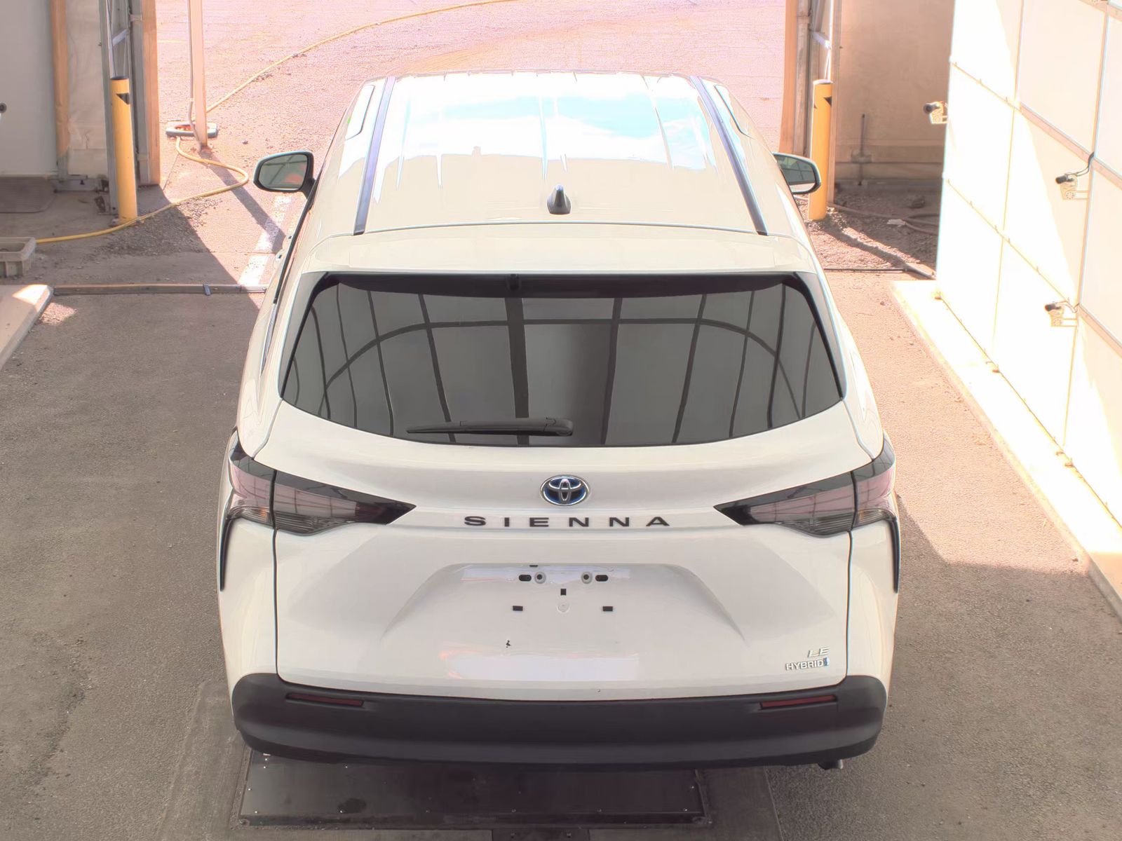 2024 Toyota Sienna LE FWD