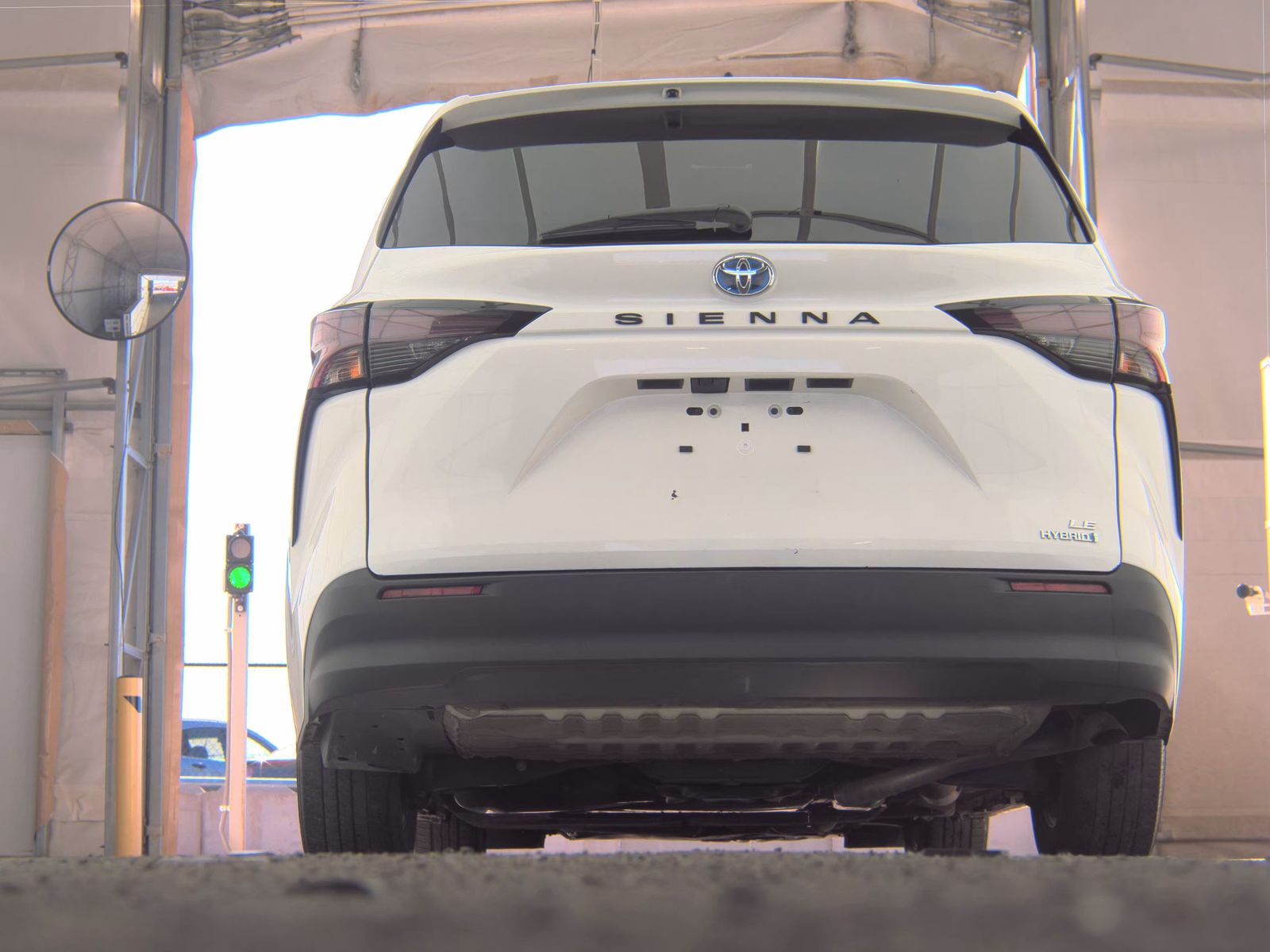 2024 Toyota Sienna LE FWD