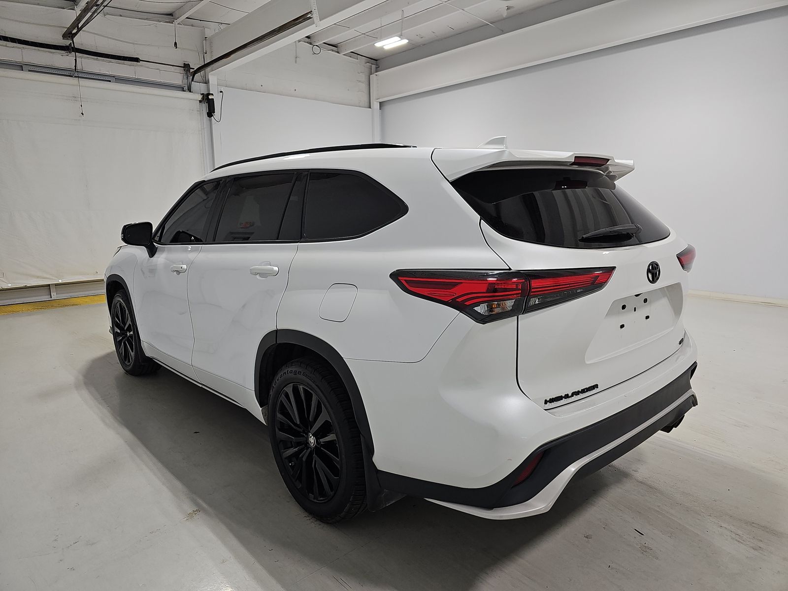 2023 Toyota Highlander XSE FWD