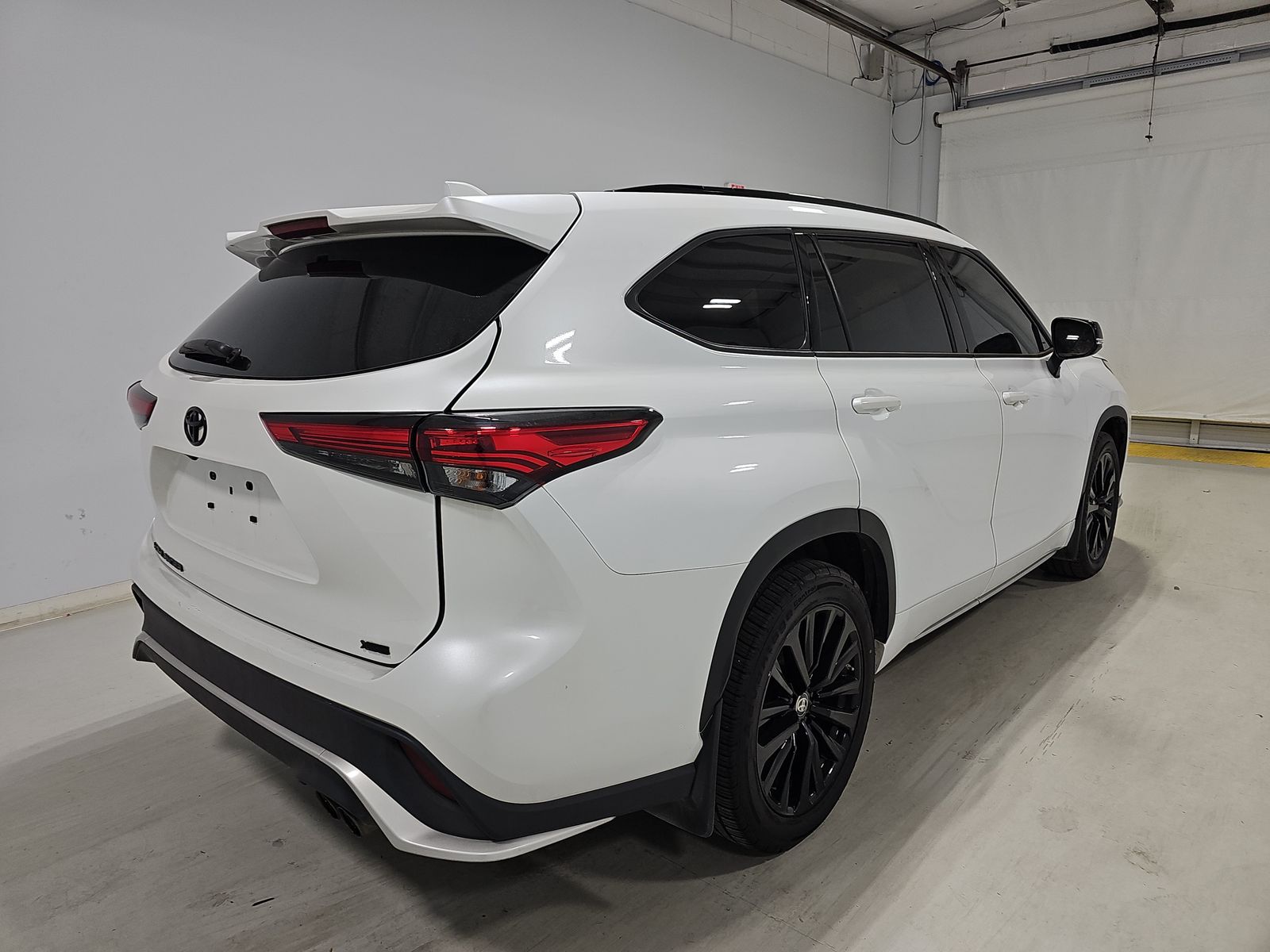2023 Toyota Highlander XSE FWD
