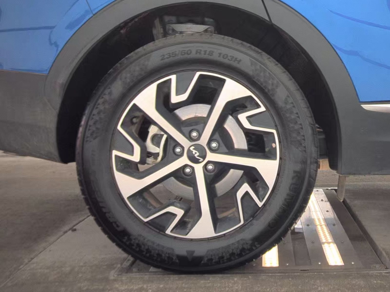 2025 Kia Sportage EX AWD