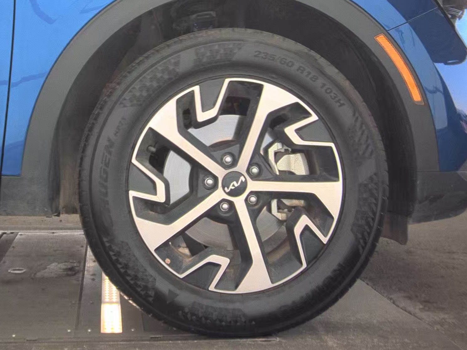 2025 Kia Sportage EX AWD