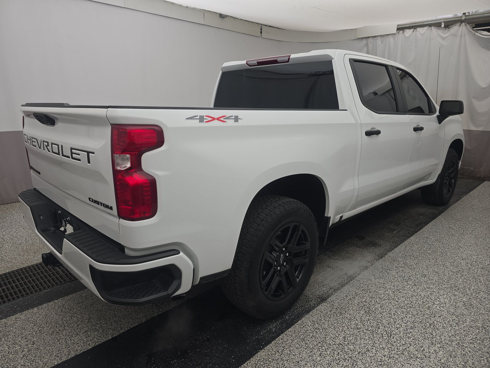 2025 Chevrolet Silverado 1500 Custom AWD