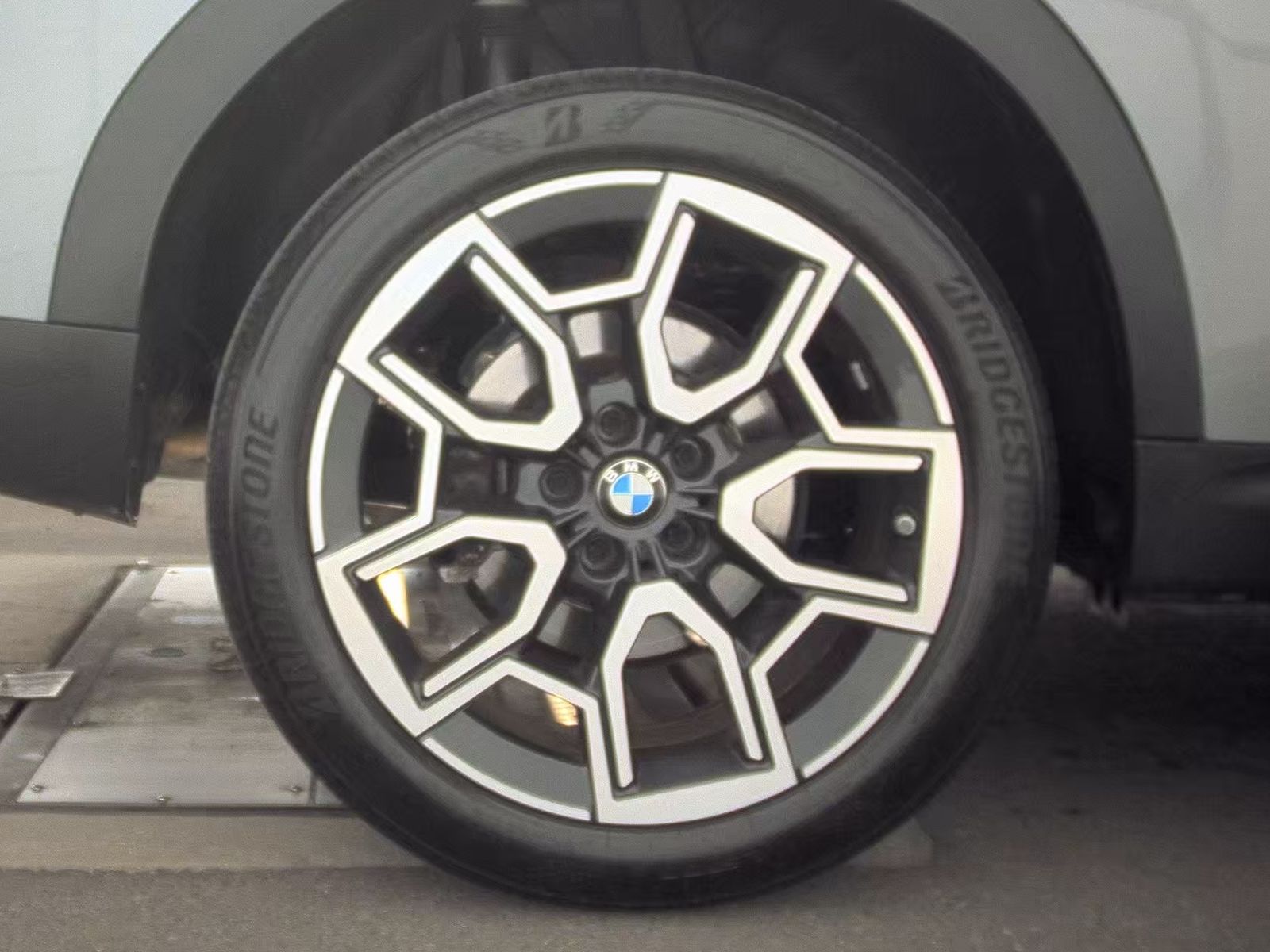 2025 BMW X2 xDrive28i AWD