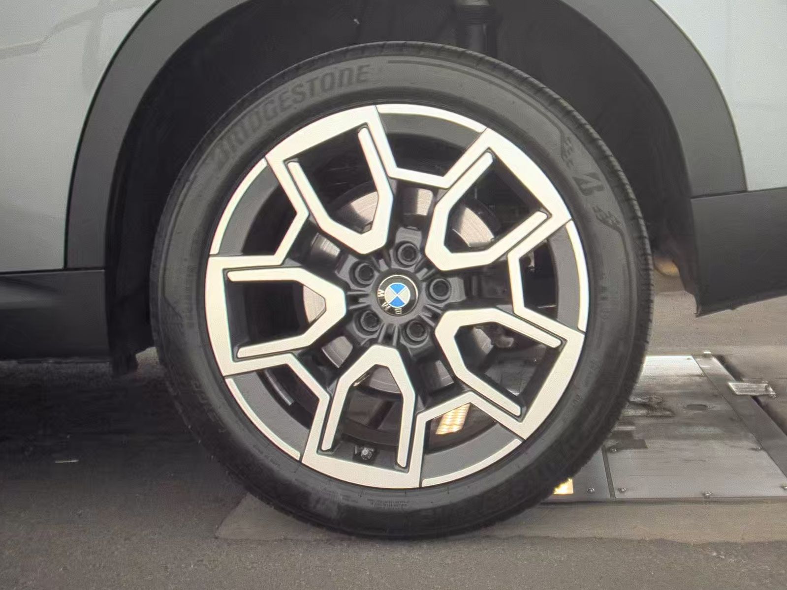 2025 BMW X2 xDrive28i AWD