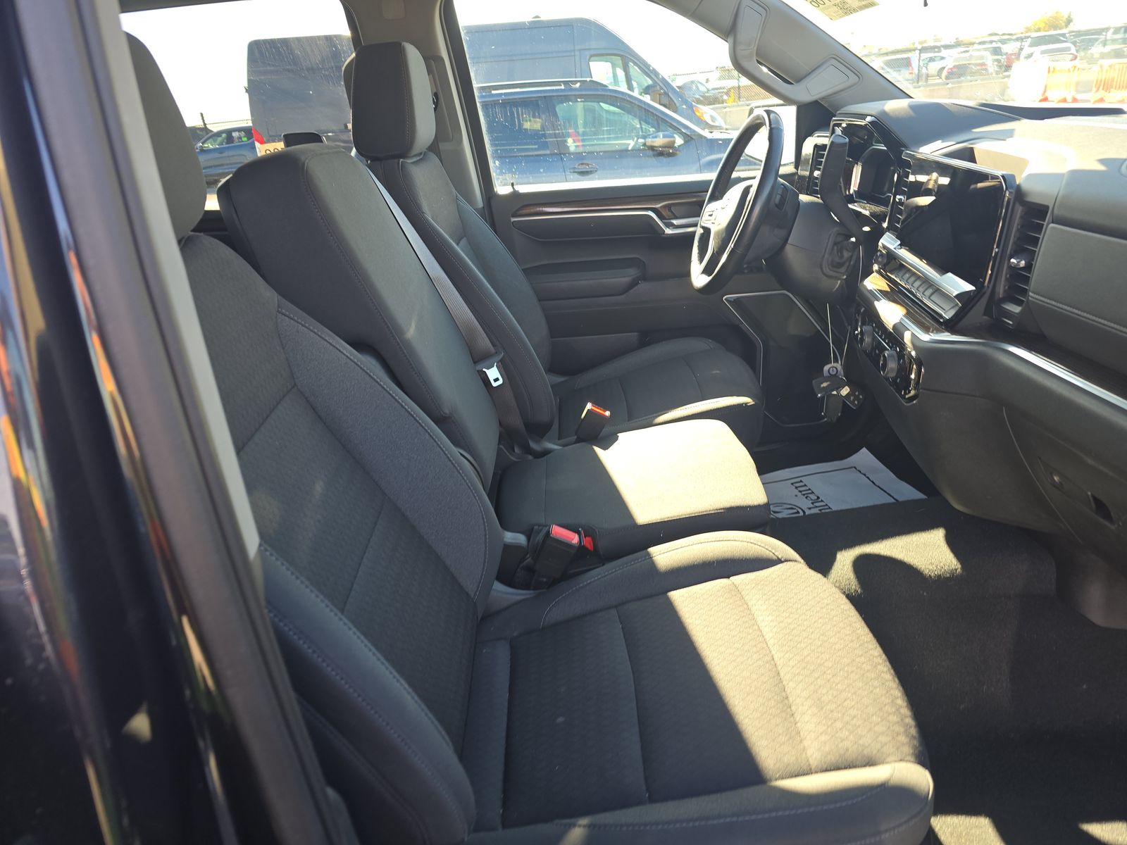 2022 Chevrolet Silverado 1500 LT AWD