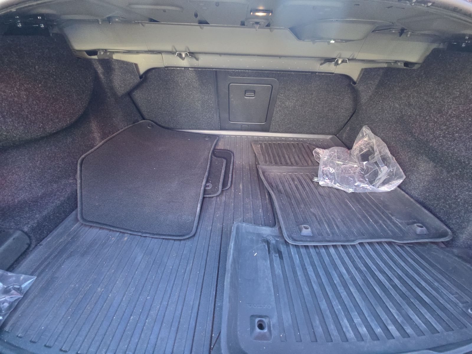 2024 Volvo S60 B5 Plus AWD