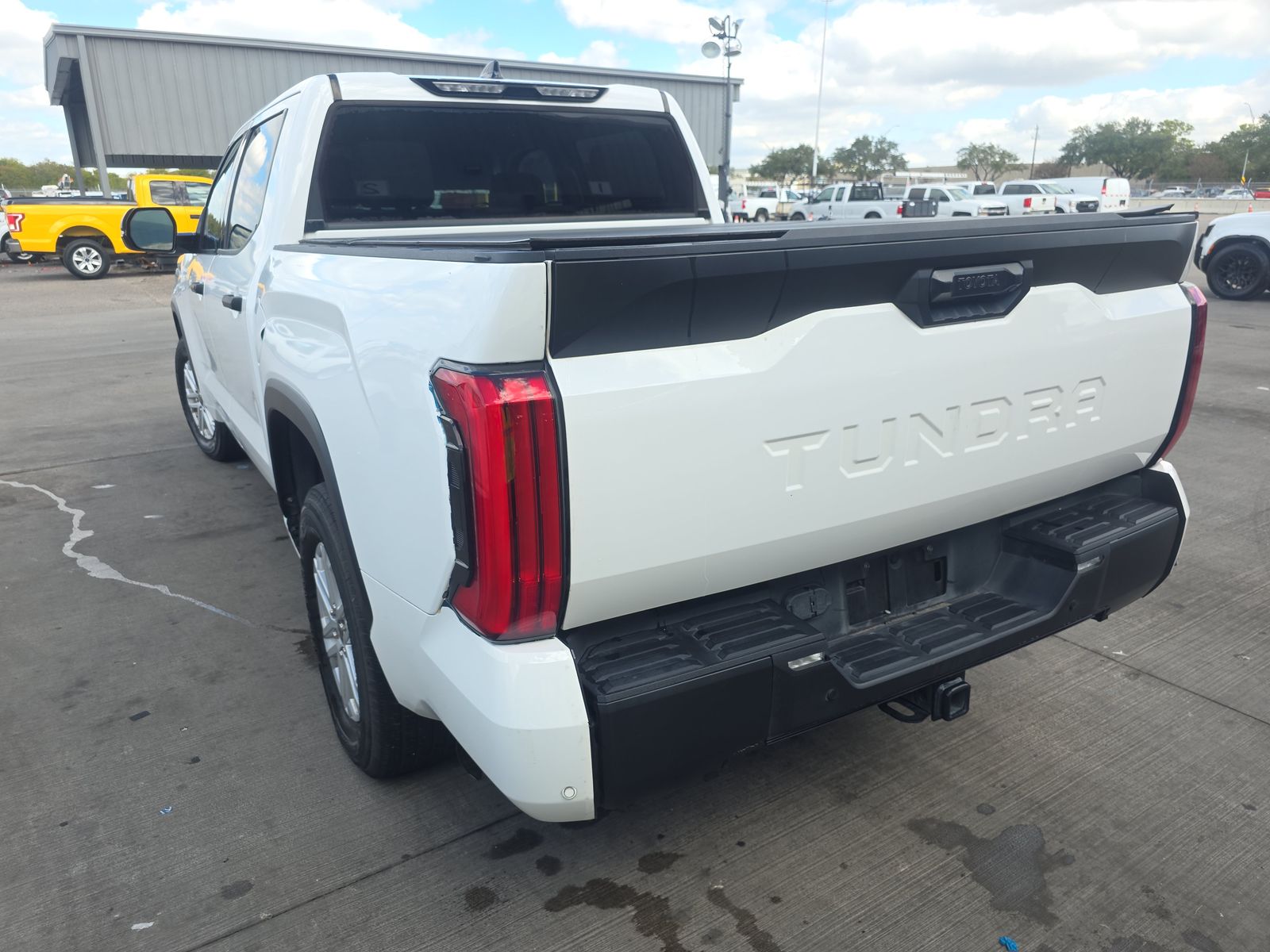 2022 Toyota Tundra SR5 AWD