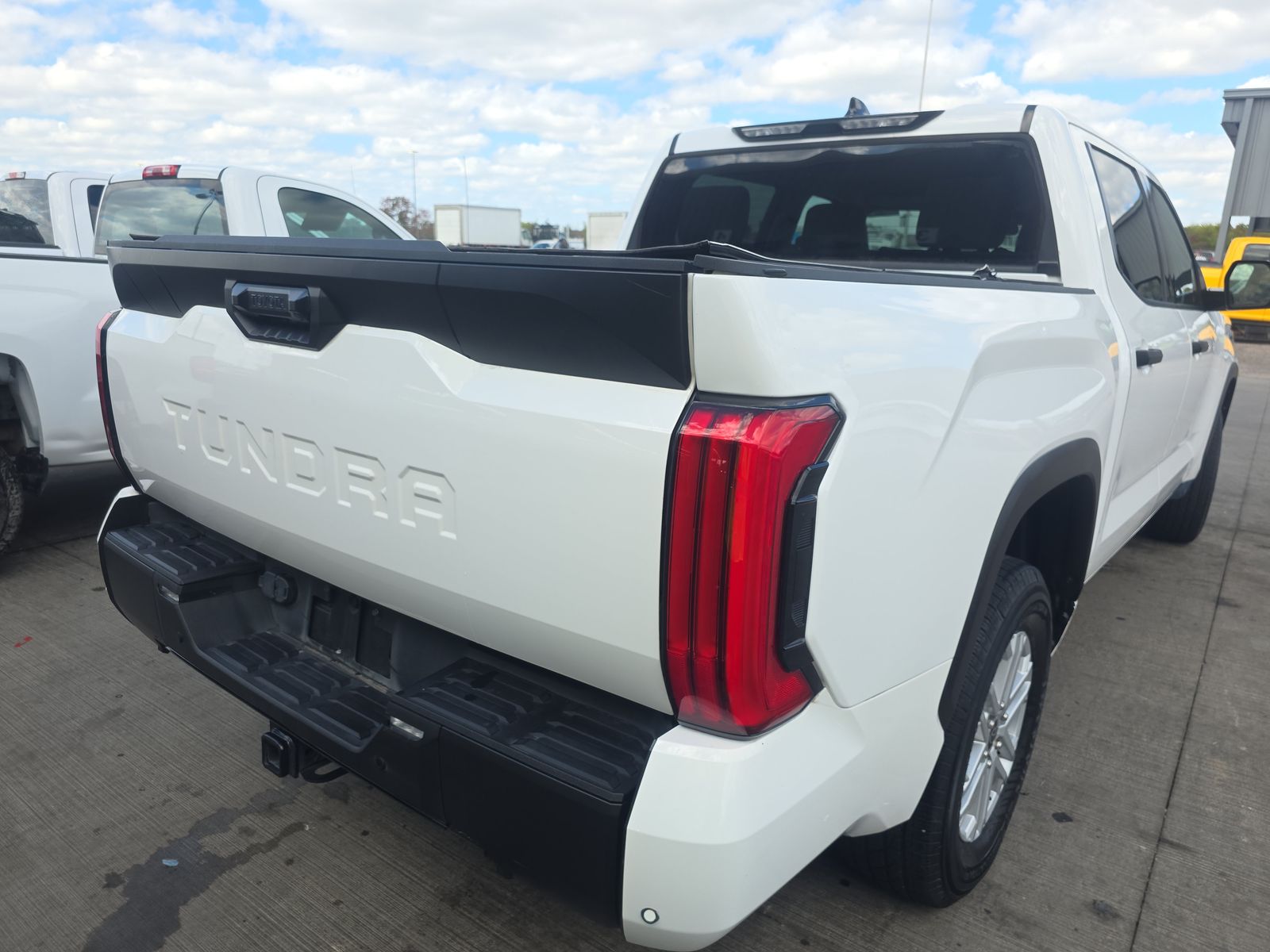 2022 Toyota Tundra SR5 AWD