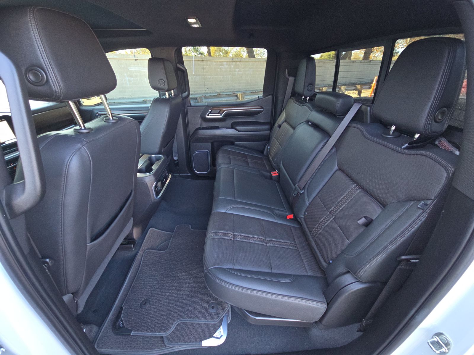 2022 Chevrolet Silverado 1500 High Country AWD