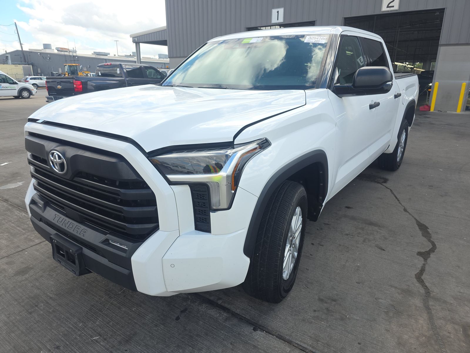 2022 Toyota Tundra SR5 AWD
