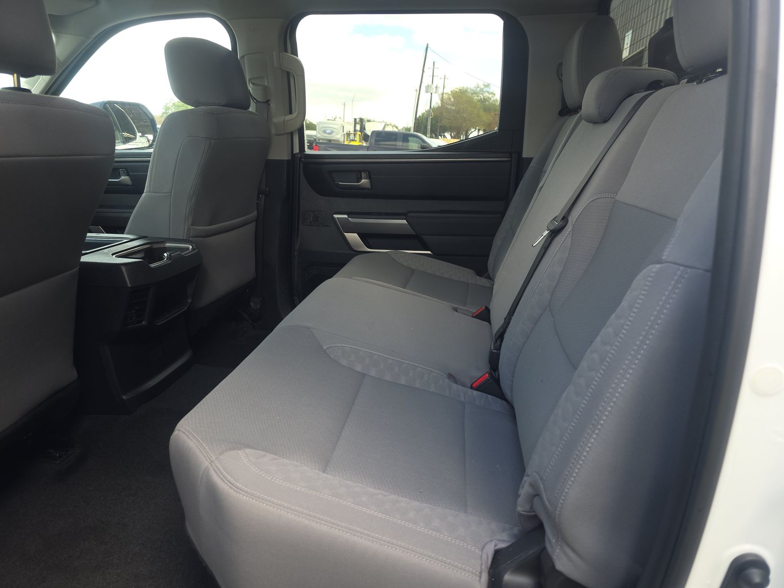 2022 Toyota Tundra SR5 AWD