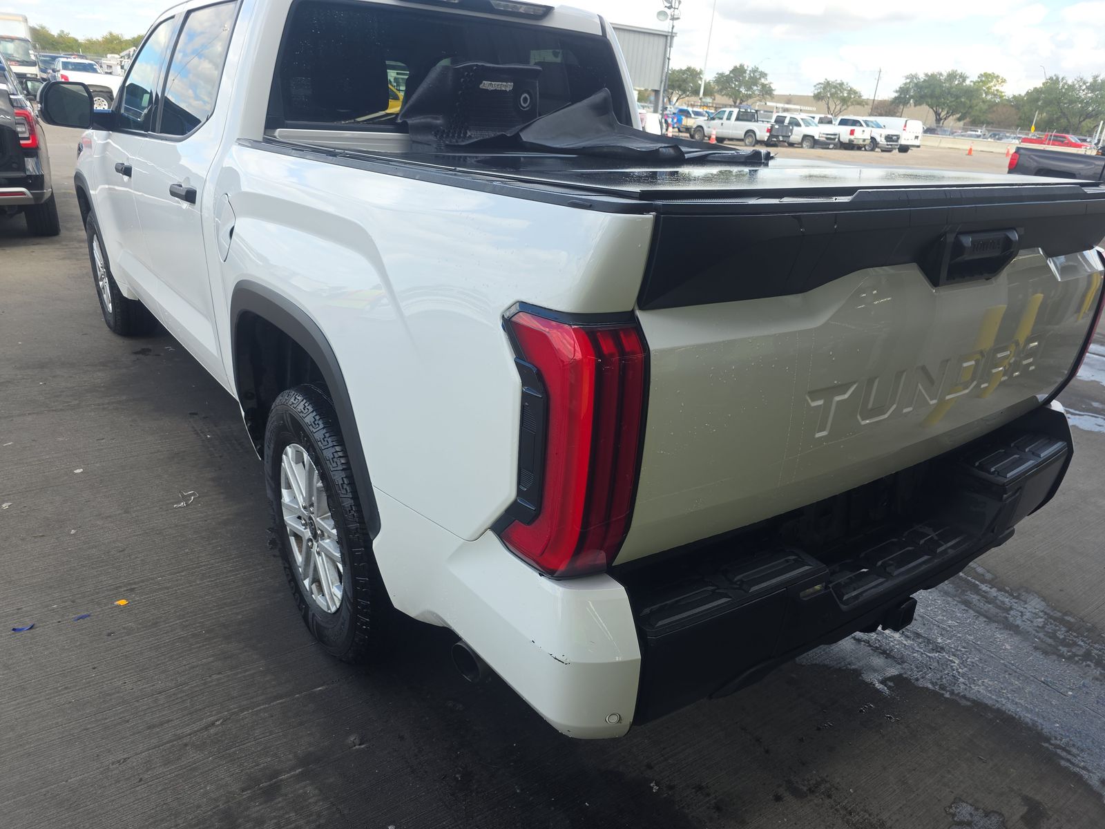 2022 Toyota Tundra SR5 AWD