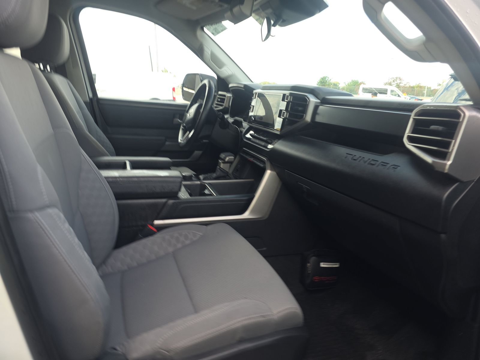 2022 Toyota Tundra SR5 AWD