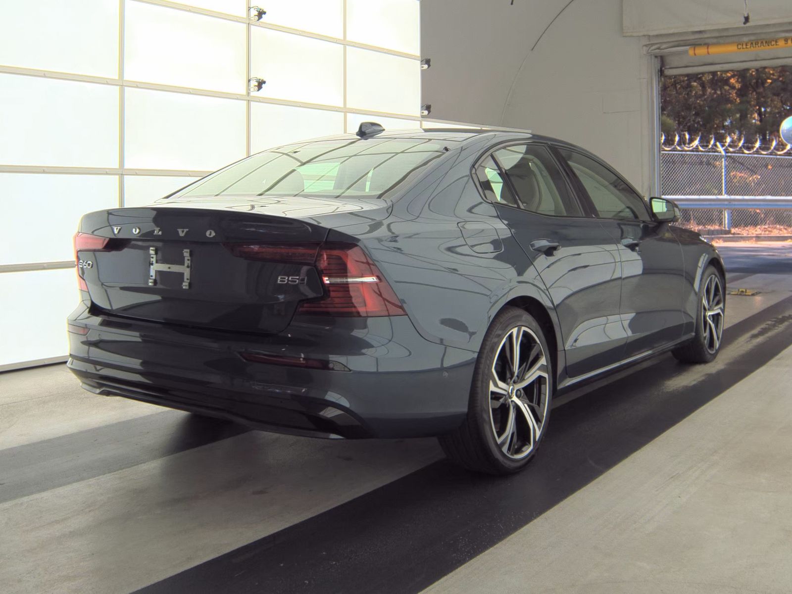 2024 Volvo S60 B5 Plus AWD