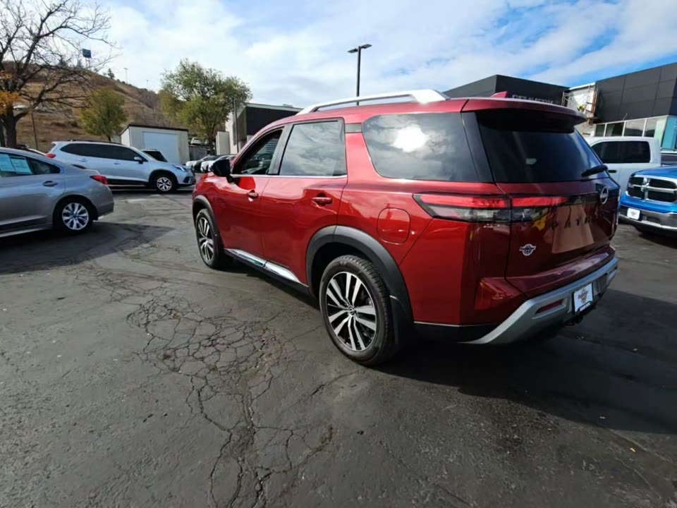 2024 Nissan Pathfinder Platinum AWD