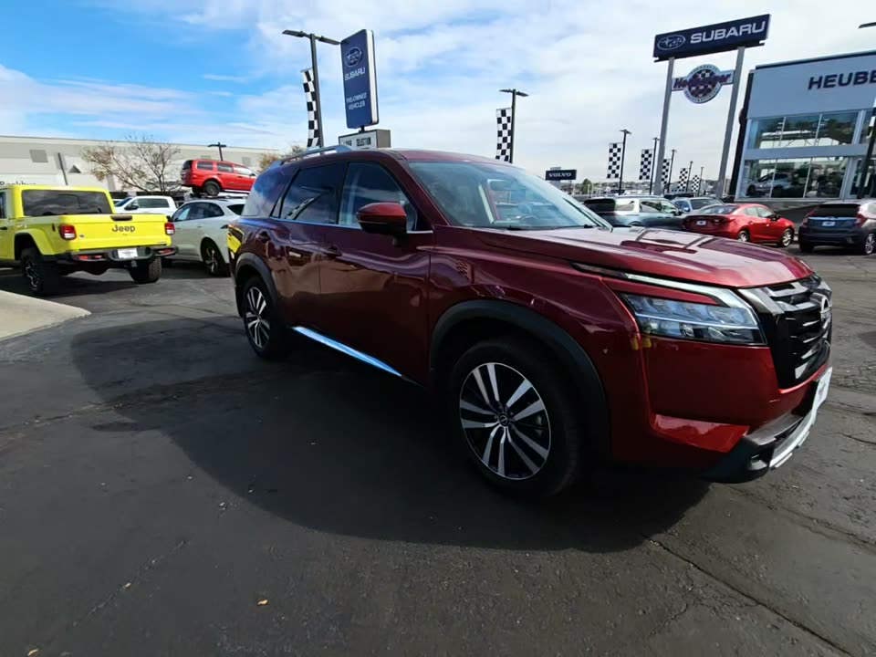 2024 Nissan Pathfinder Platinum AWD