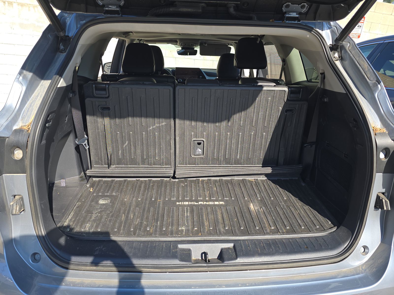 2023 Toyota Highlander XLE FWD