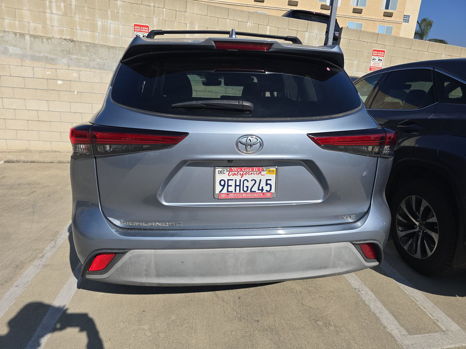 2023 Toyota Highlander XLE FWD