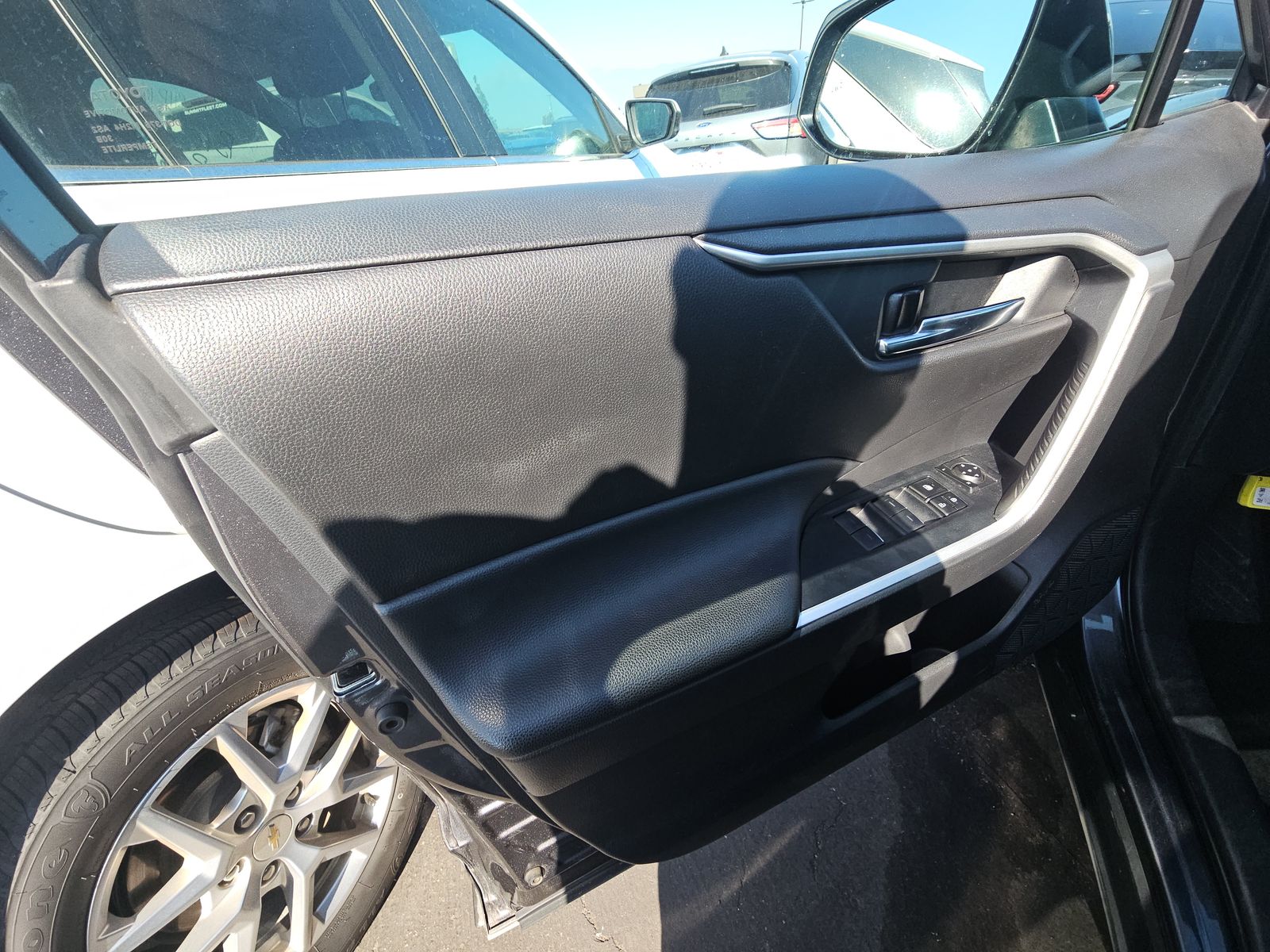 2024 Toyota RAV4 XLE AWD