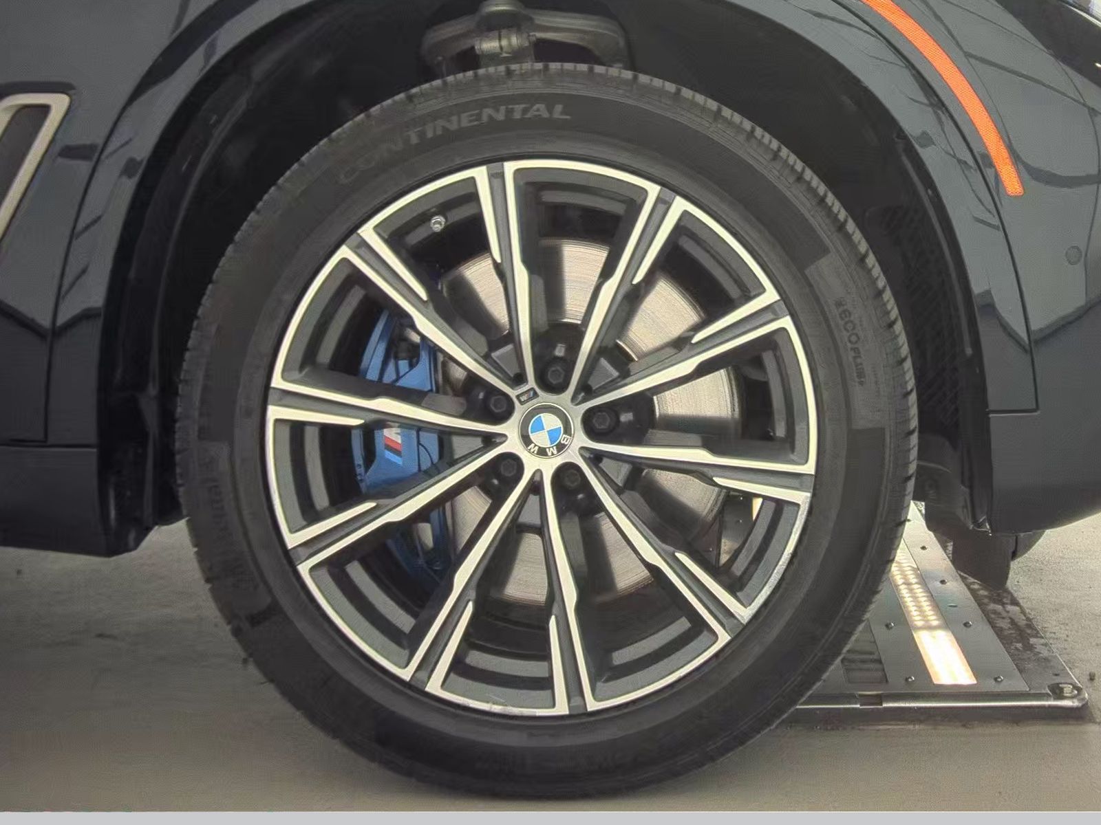 2020 BMW X5 M50i AWD