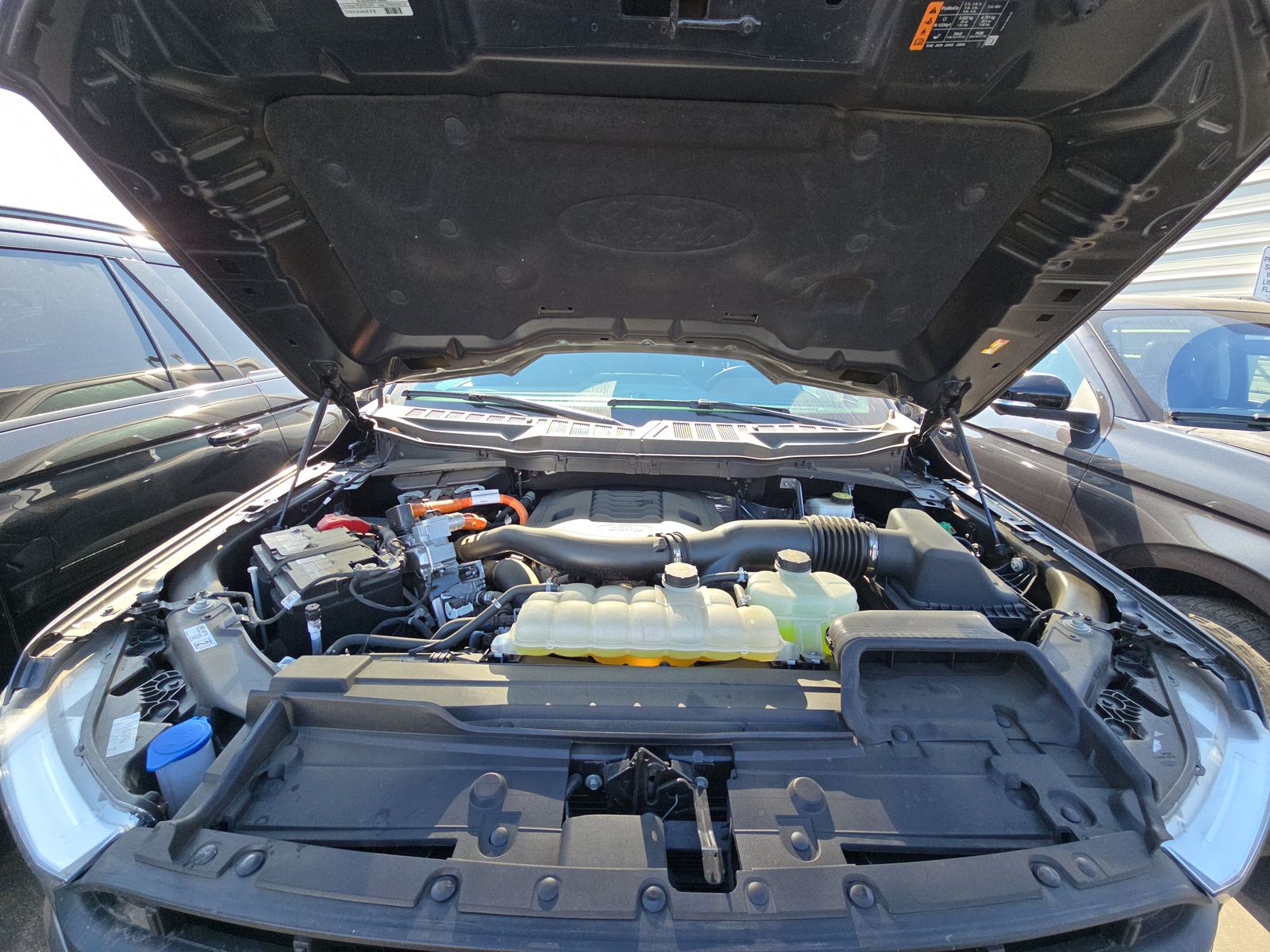 2023 Ford F-150 Hybrid Lariat AWD