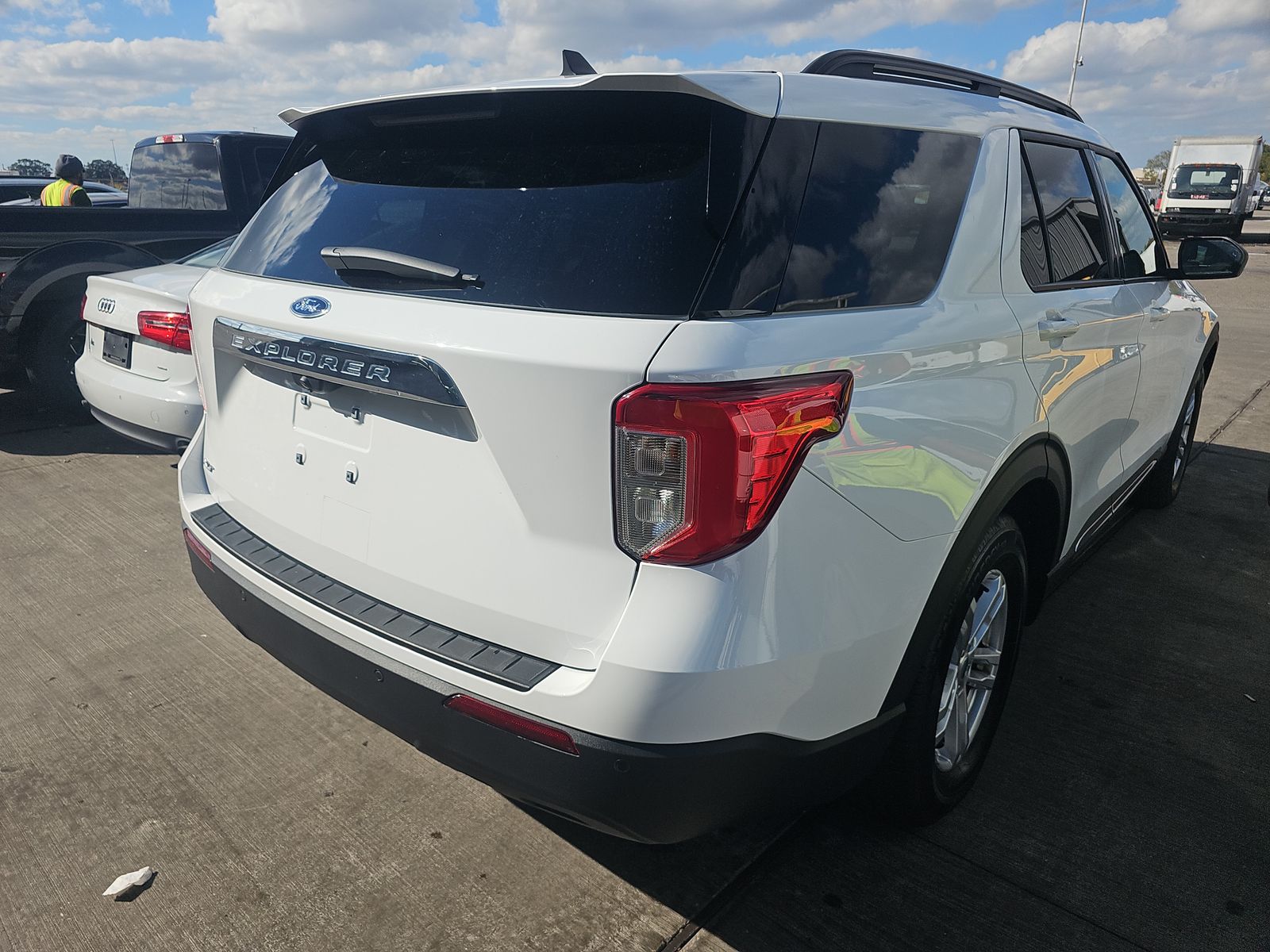 2022 Ford Explorer XLT RWD