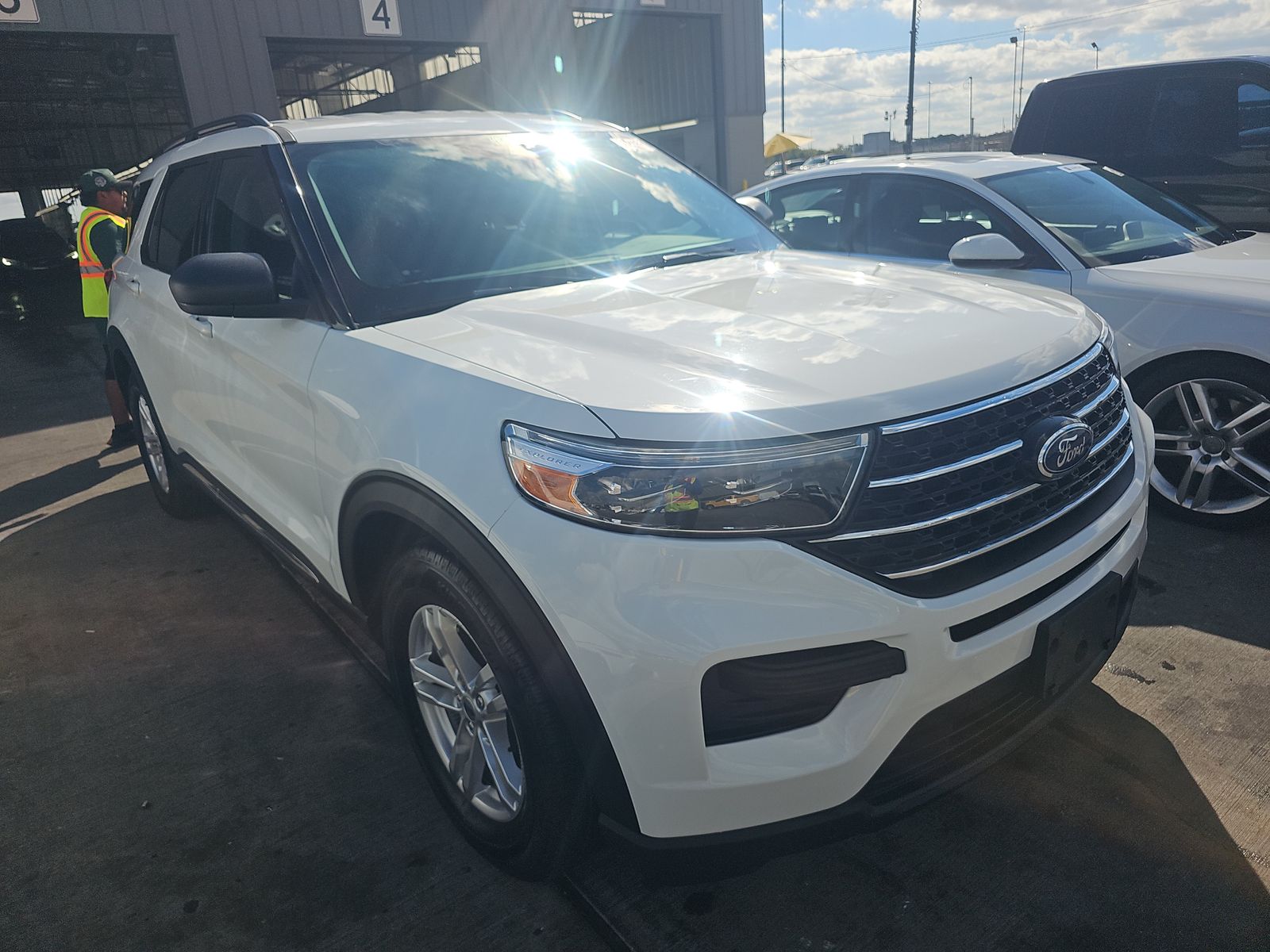 2022 Ford Explorer XLT RWD