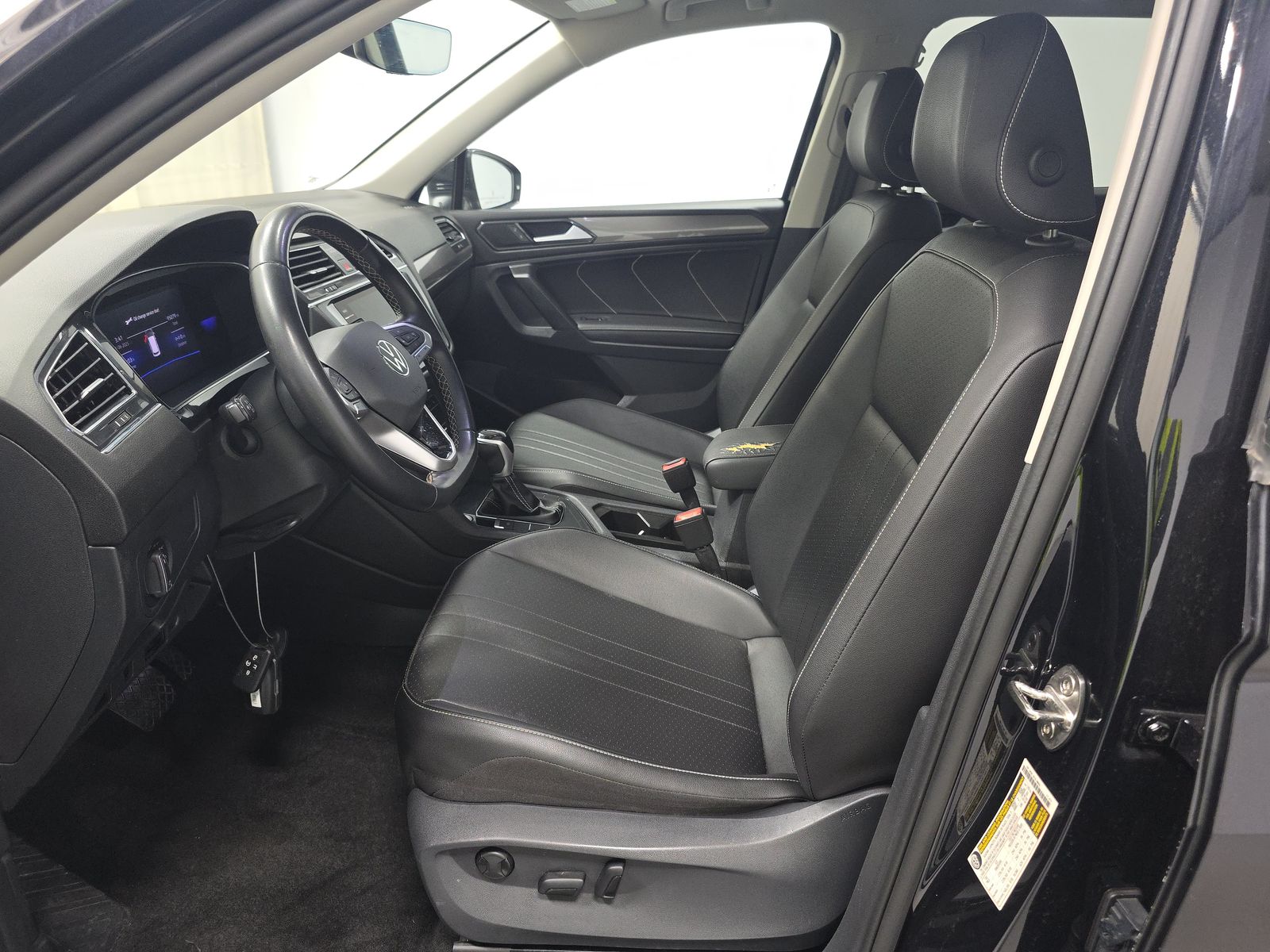 2023 Volkswagen Tiguan 2.0T SE FWD