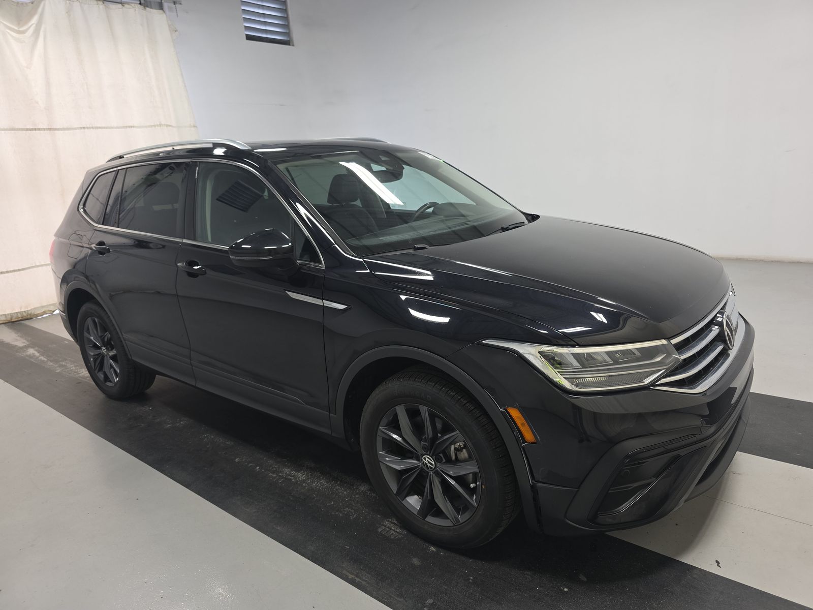 2023 Volkswagen Tiguan 2.0T SE FWD