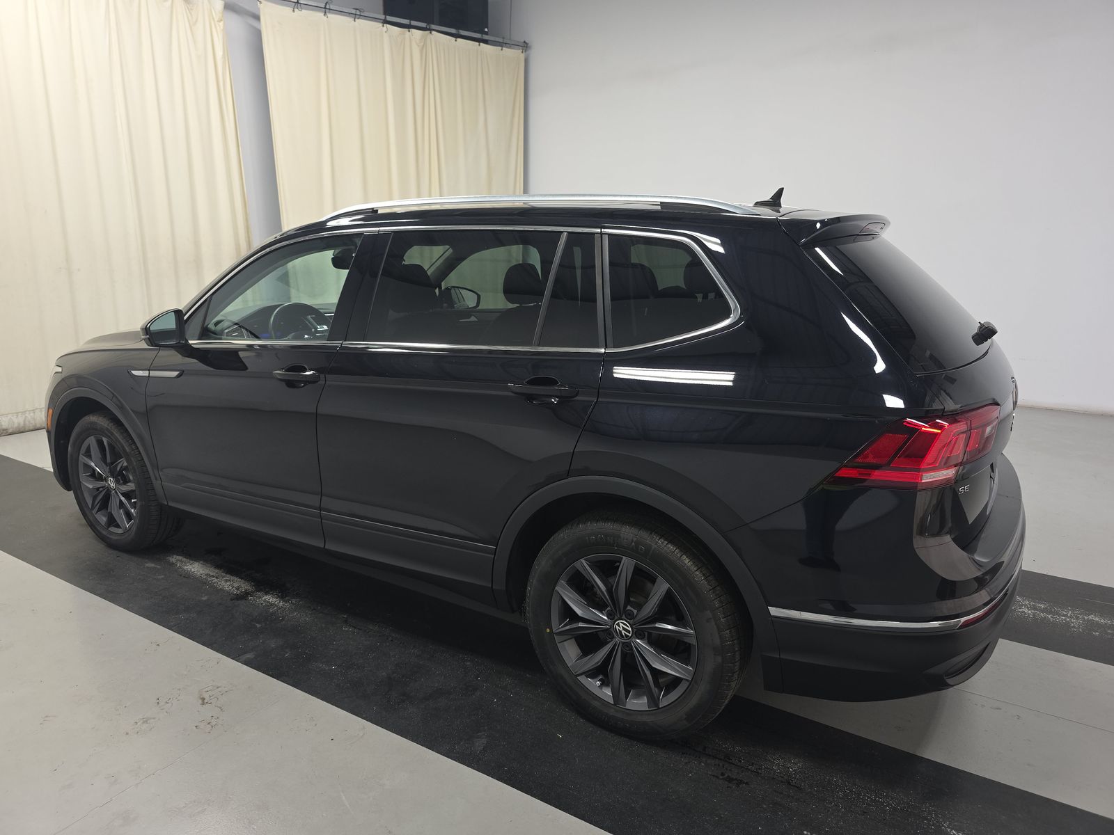2023 Volkswagen Tiguan 2.0T SE FWD