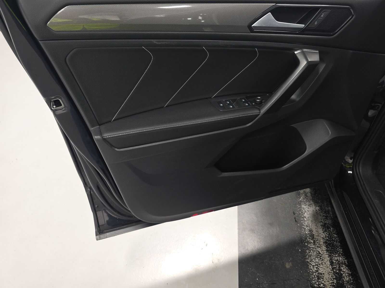 2023 Volkswagen Tiguan 2.0T SE FWD