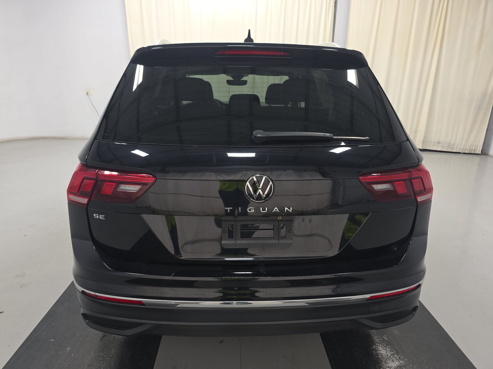 2023 Volkswagen Tiguan 2.0T SE FWD