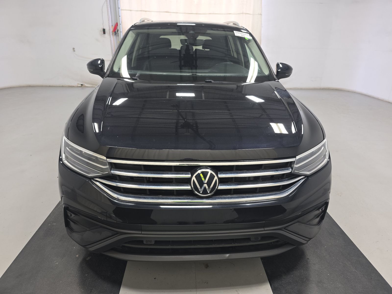 2023 Volkswagen Tiguan 2.0T SE FWD