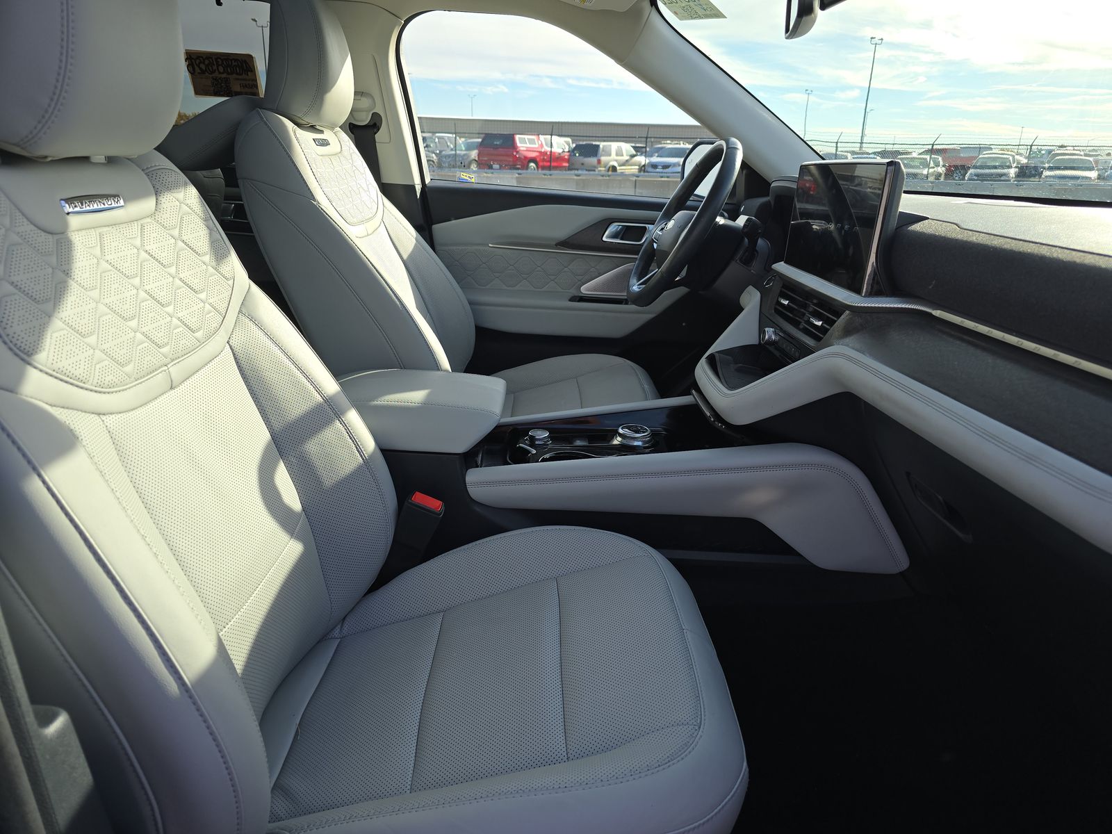 2025 Ford Explorer Platinum AWD