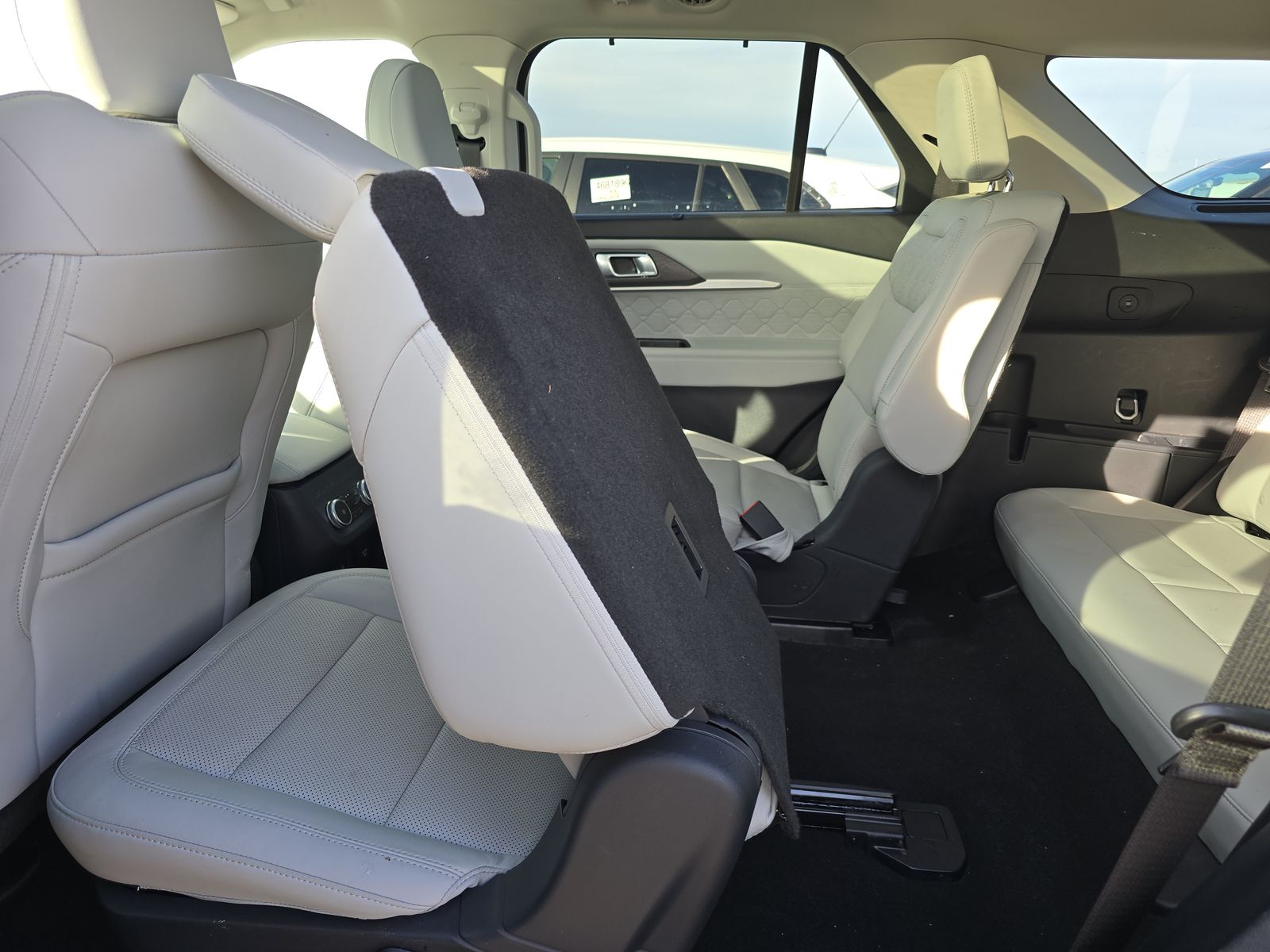 2025 Ford Explorer Platinum AWD