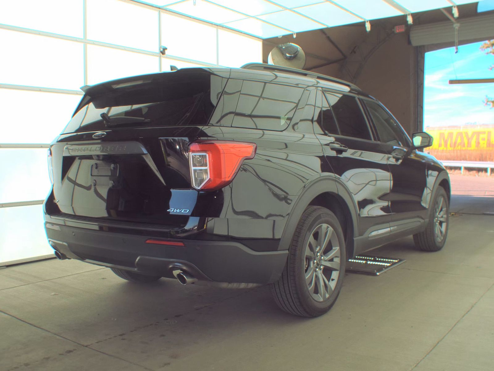 2023 Ford Explorer XLT AWD