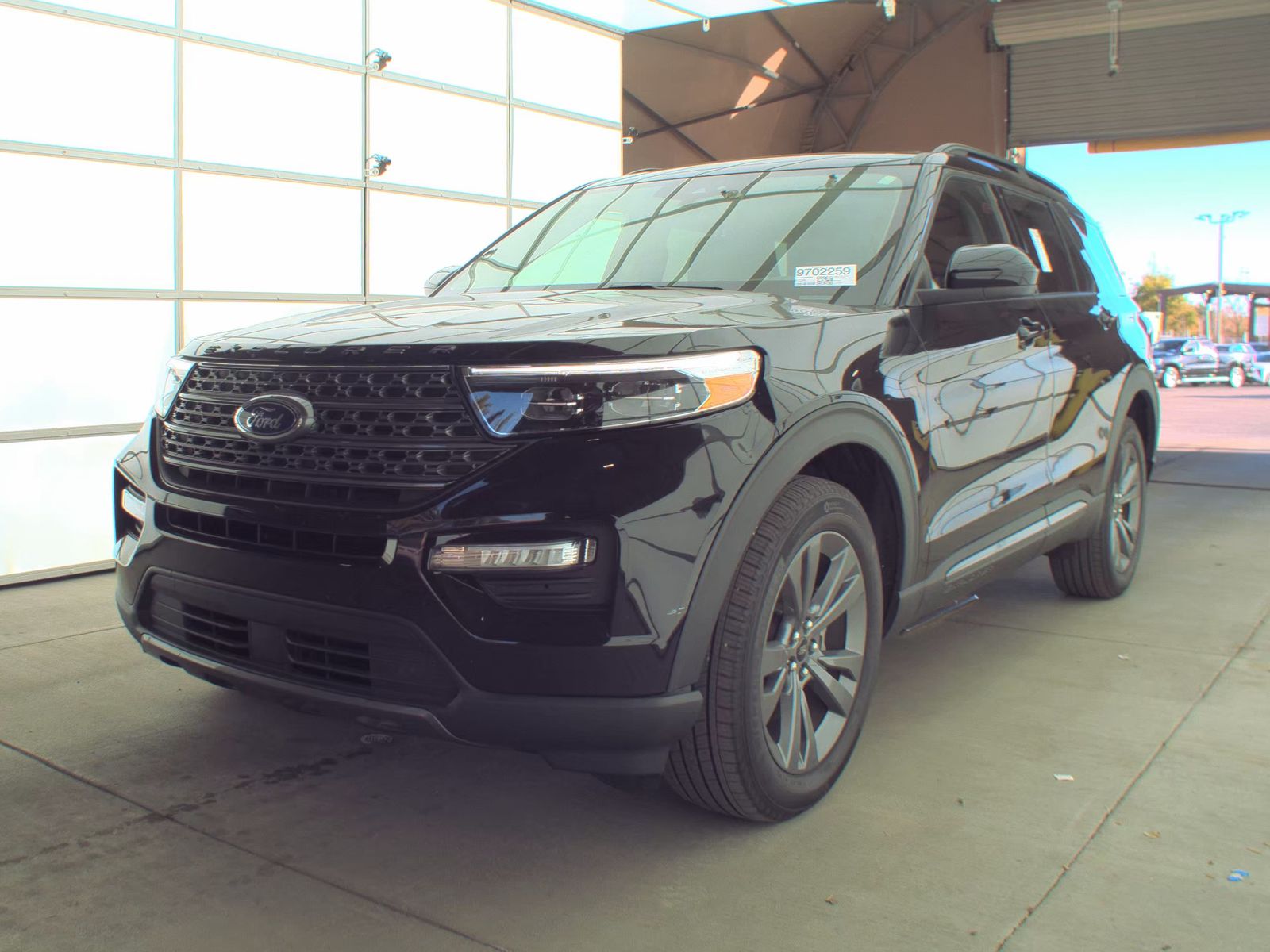 2023 Ford Explorer XLT AWD