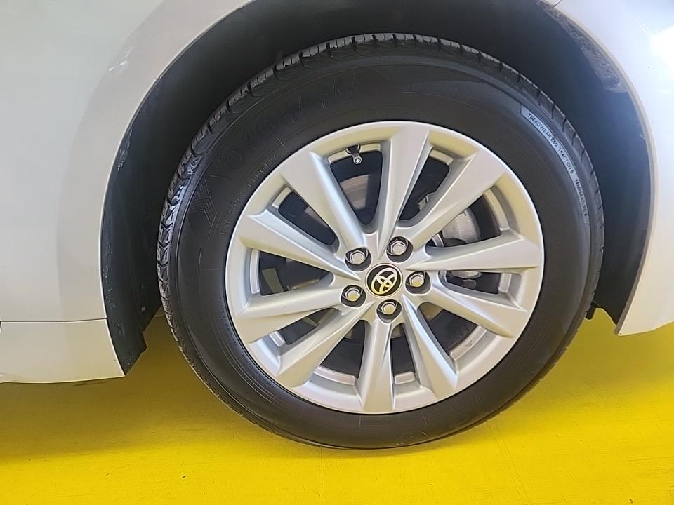 2025 Toyota Corolla SE FWD