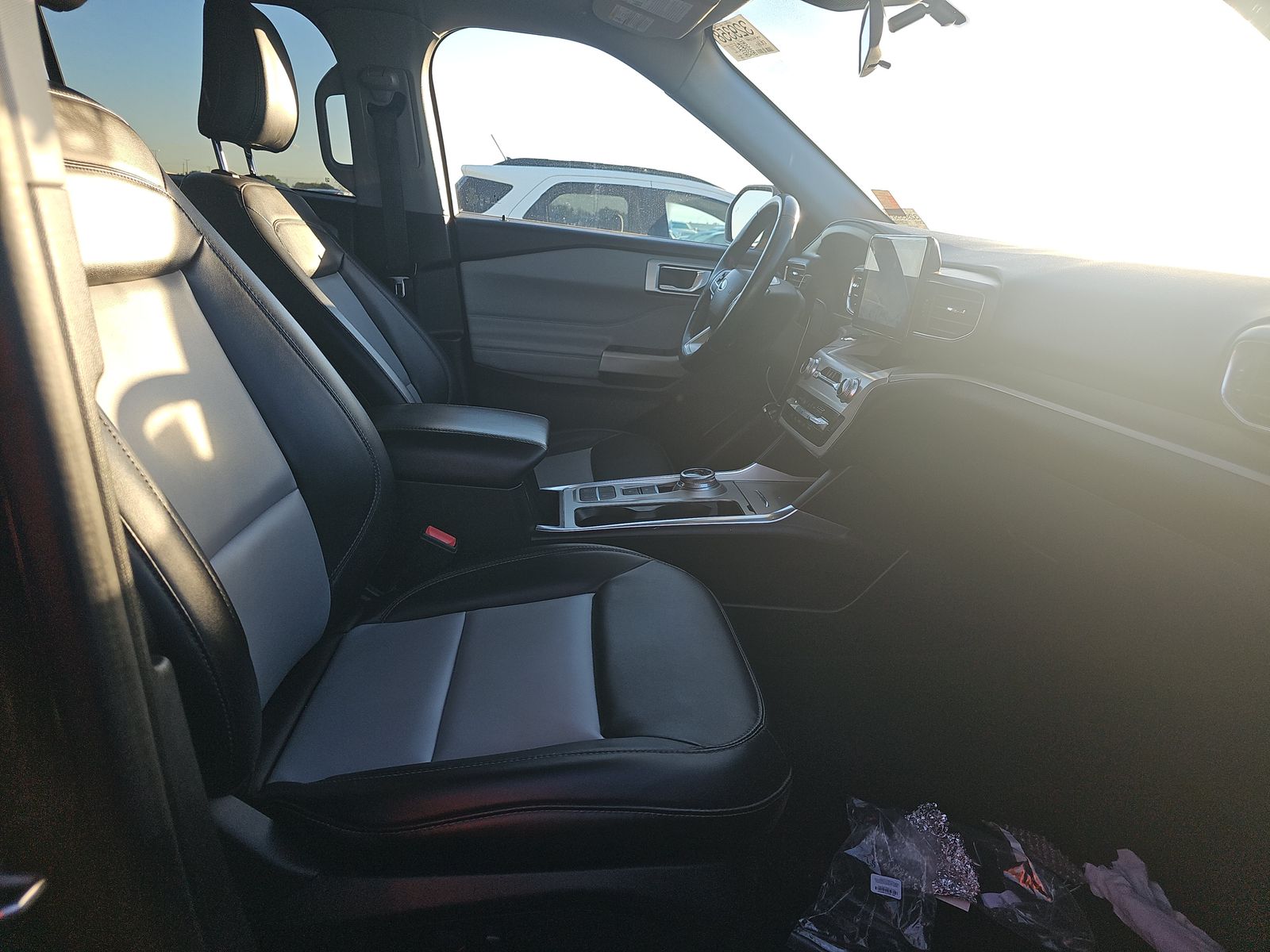 2022 Ford Explorer XLT RWD